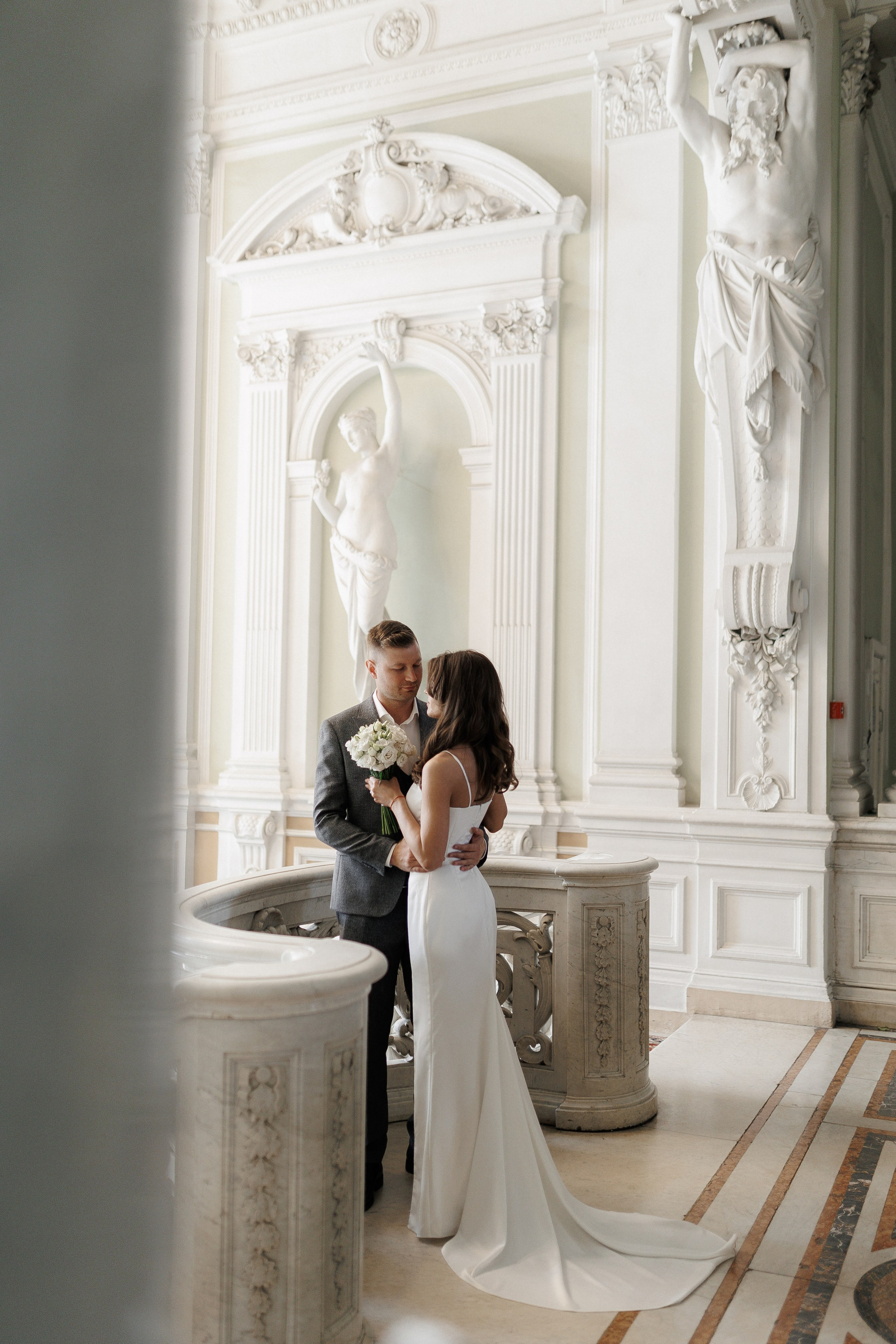 ···. Свадебный фотограф в Санкт-Петербурге Александра Чукавина