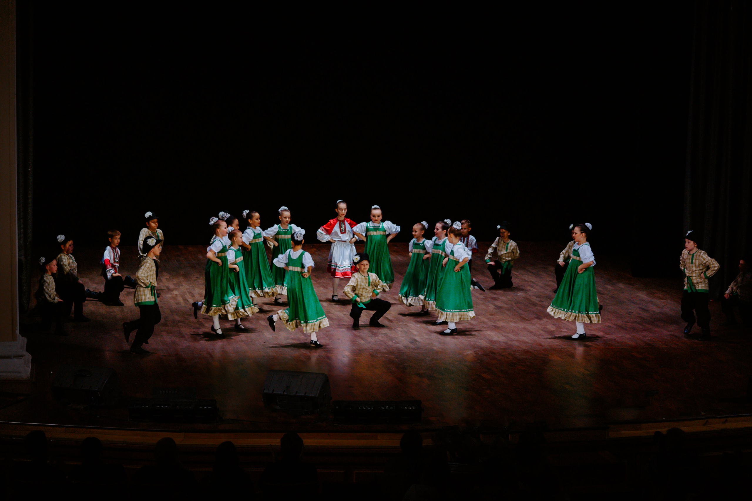 «Уральский сувенир». Концерт танцевальной студии. Фотограф в Челябинске Ополихина Анна