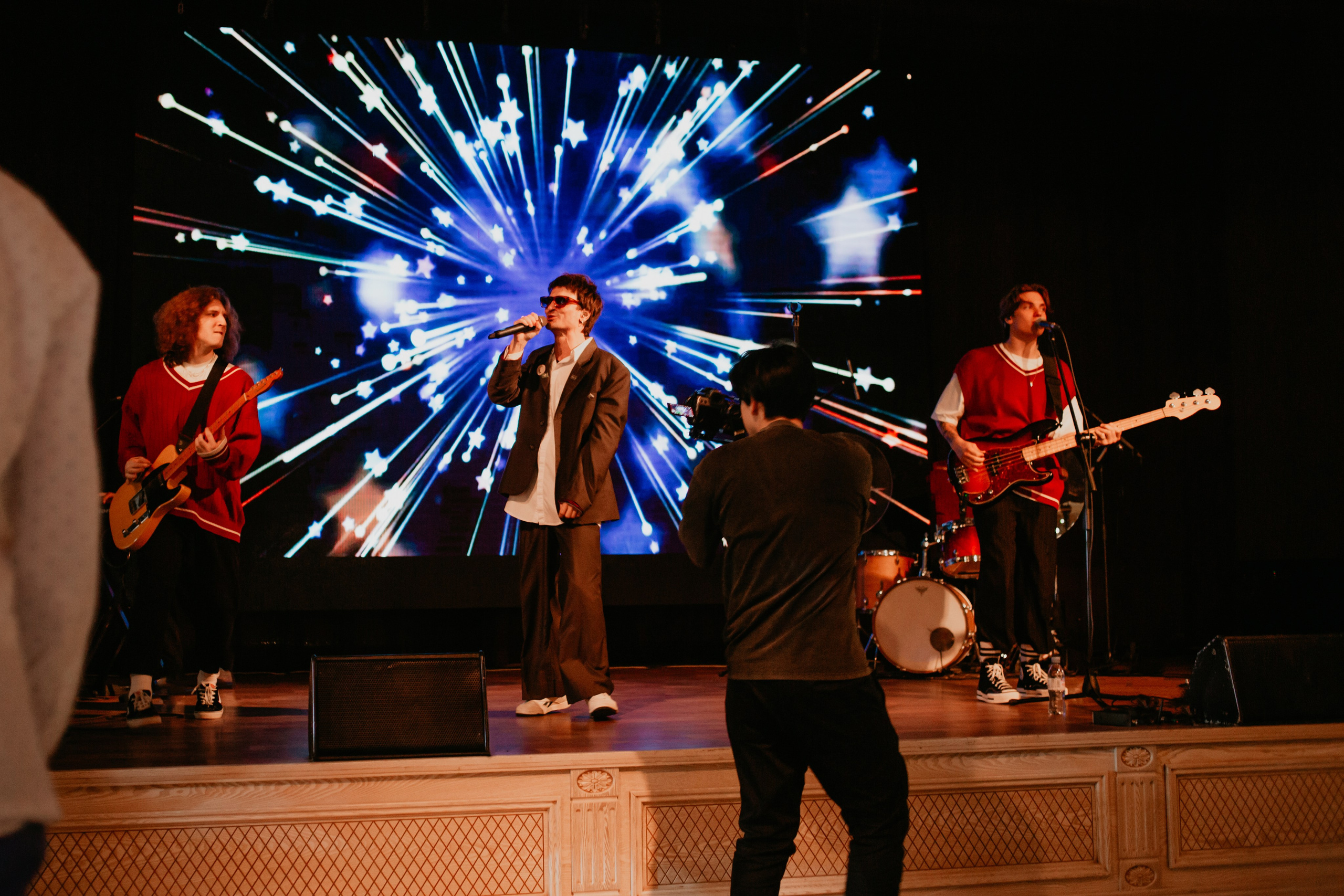 Выпускной. 11 лицей. Фотограф в Челябинске Ополихина Анна