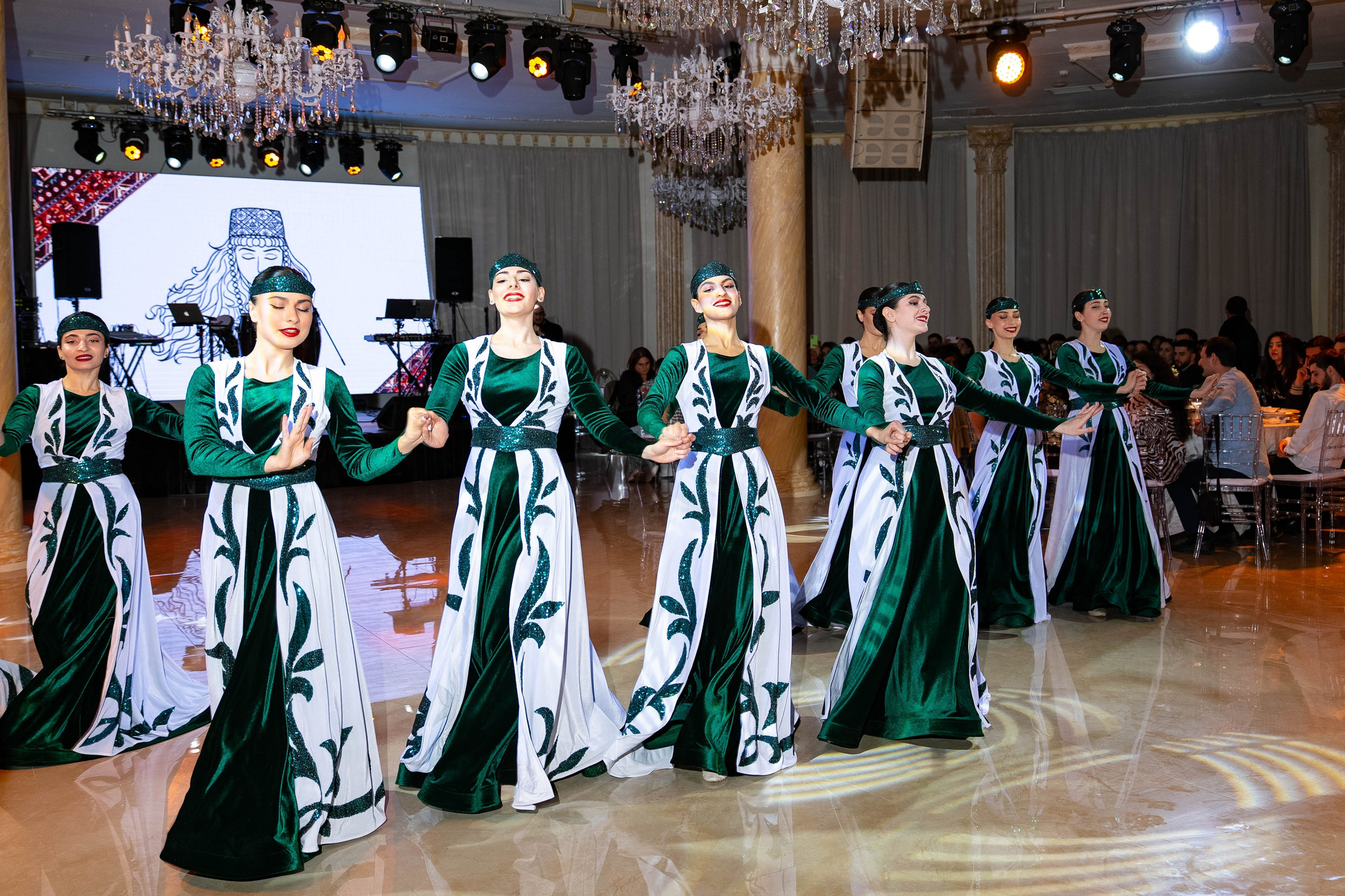 BAGOYAN FUND. Silvii.photo