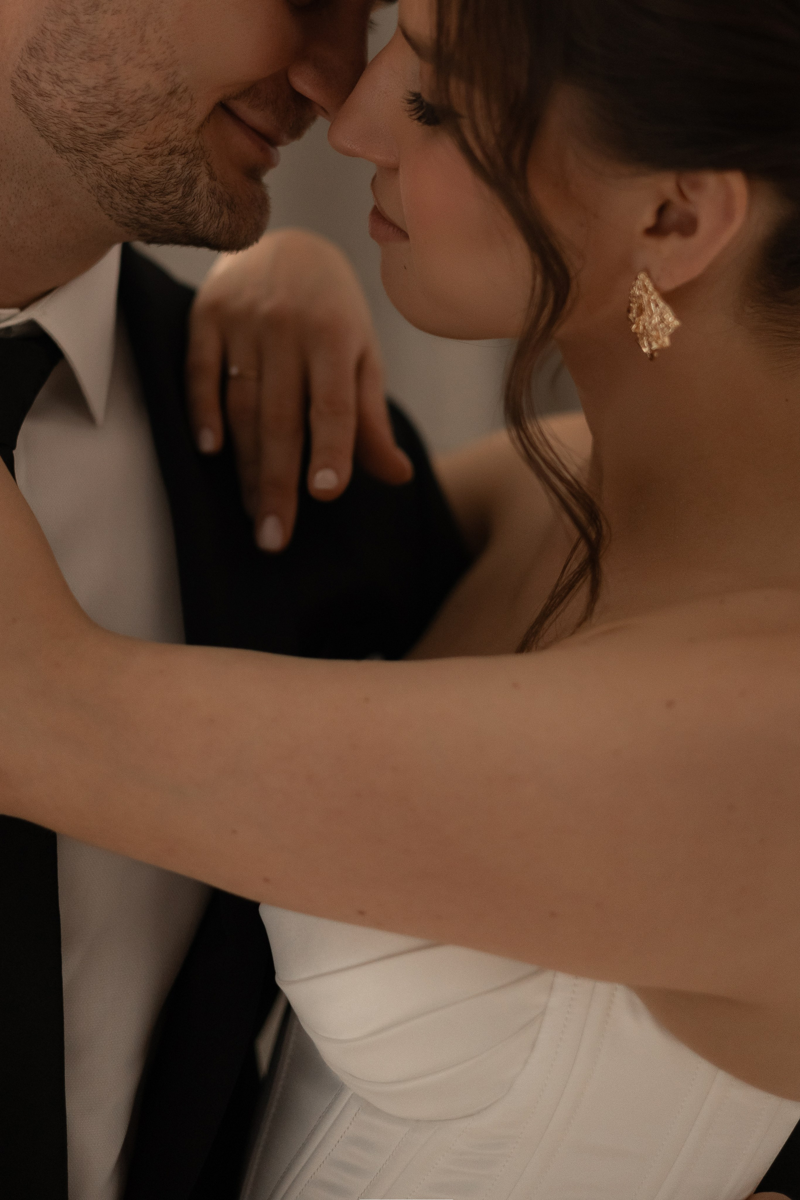 Серая кошка и рыжий кот. Свадебный и семейный фотограф Арина Кулёва