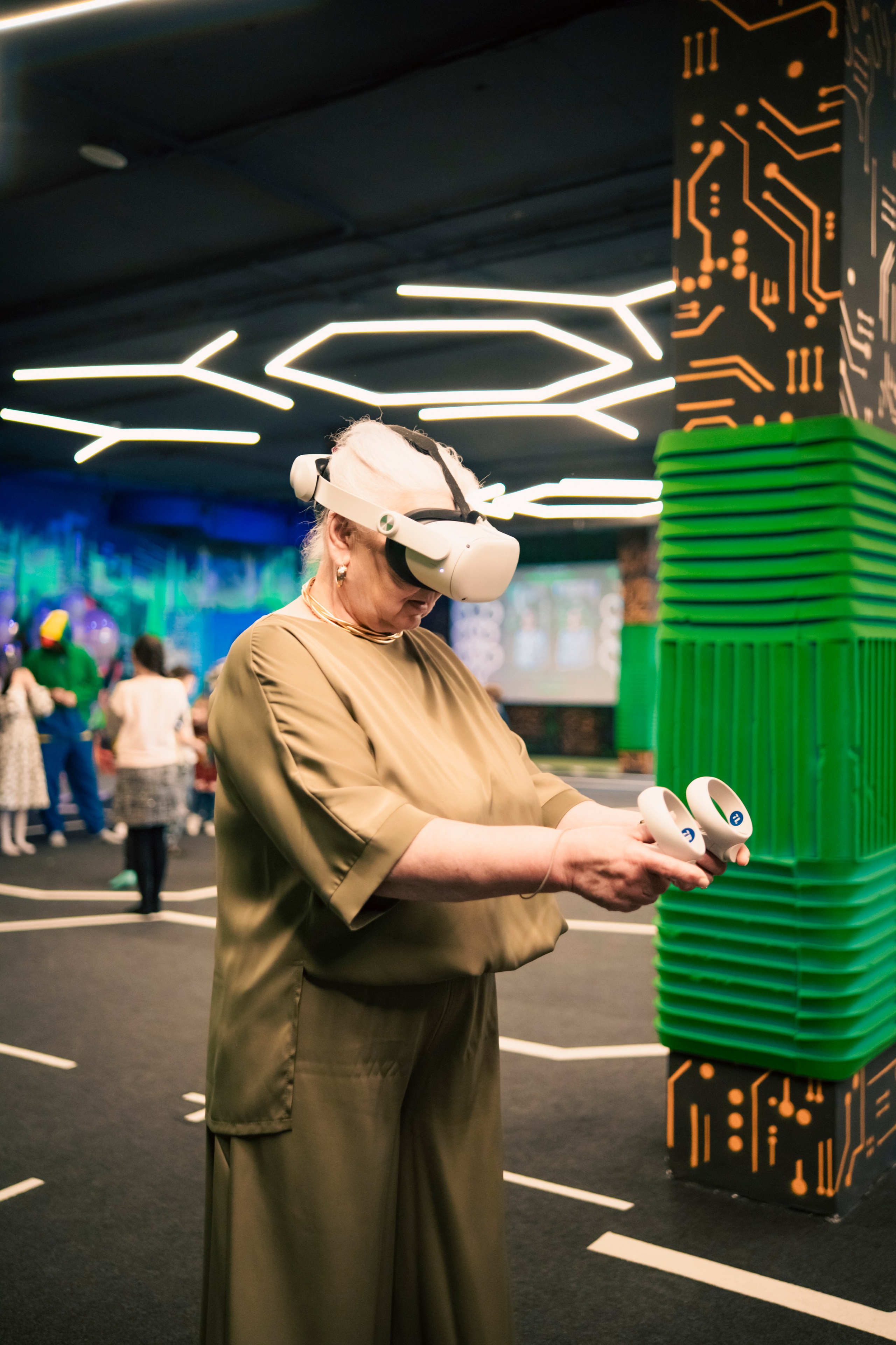 VR April-May. Felixtones