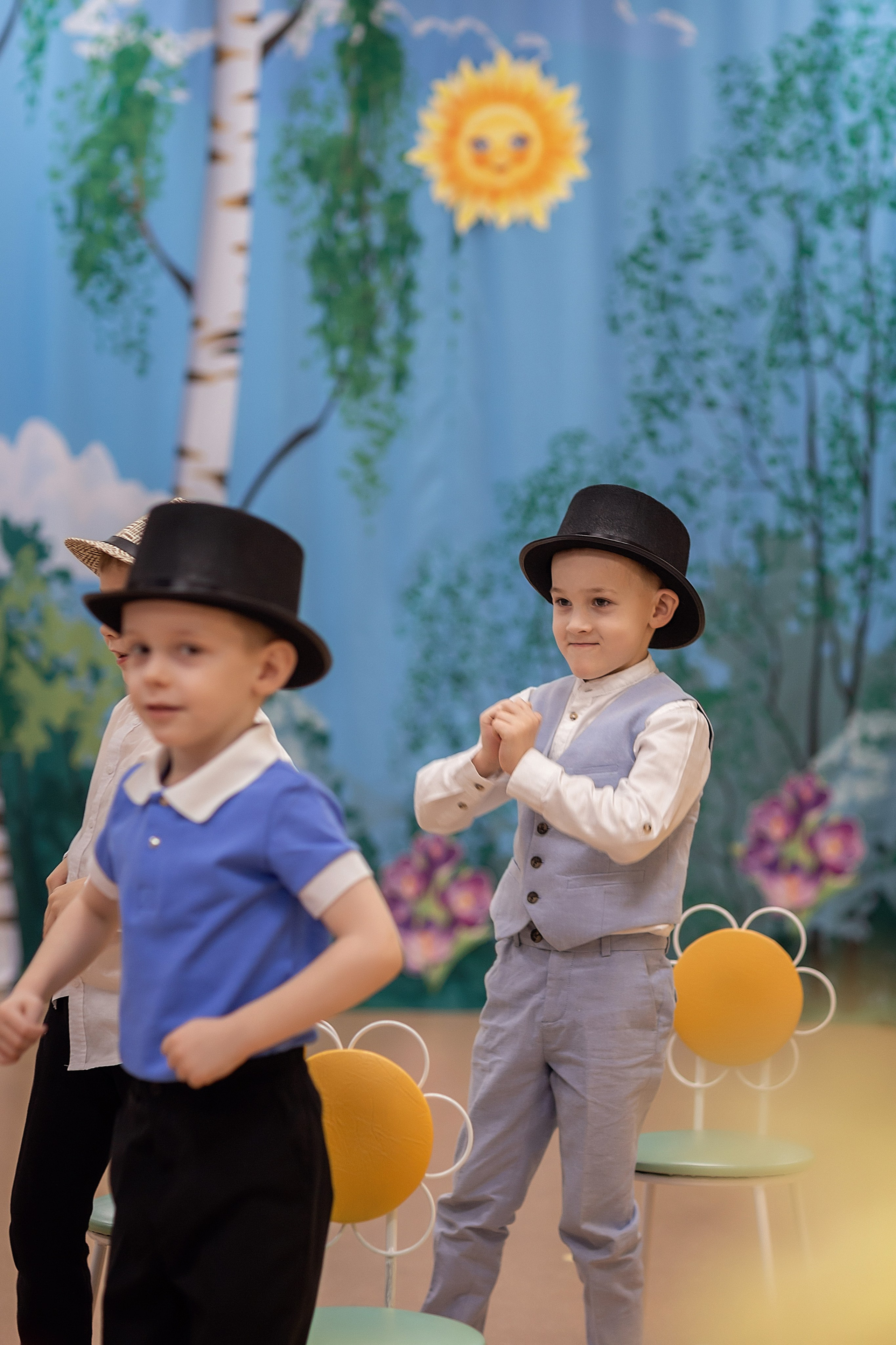 Весенний утренник_старшая группа_2025. Семейный фотограф в Санкт-Петербурге