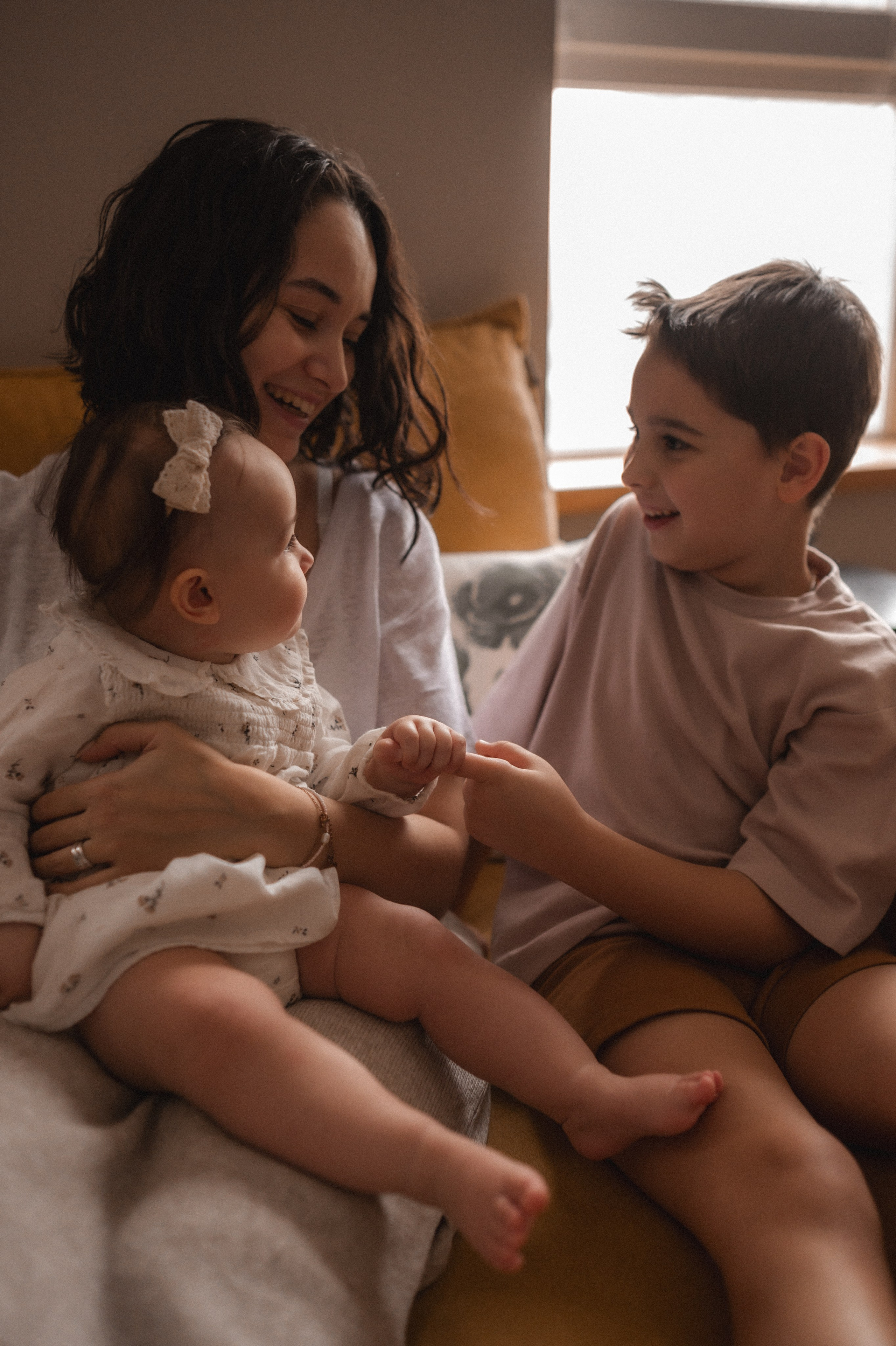 Полина, Дима, Мия и Эмма дома. Семейный и свадебный lifestyle-фотограф в Москве Мария Петрова