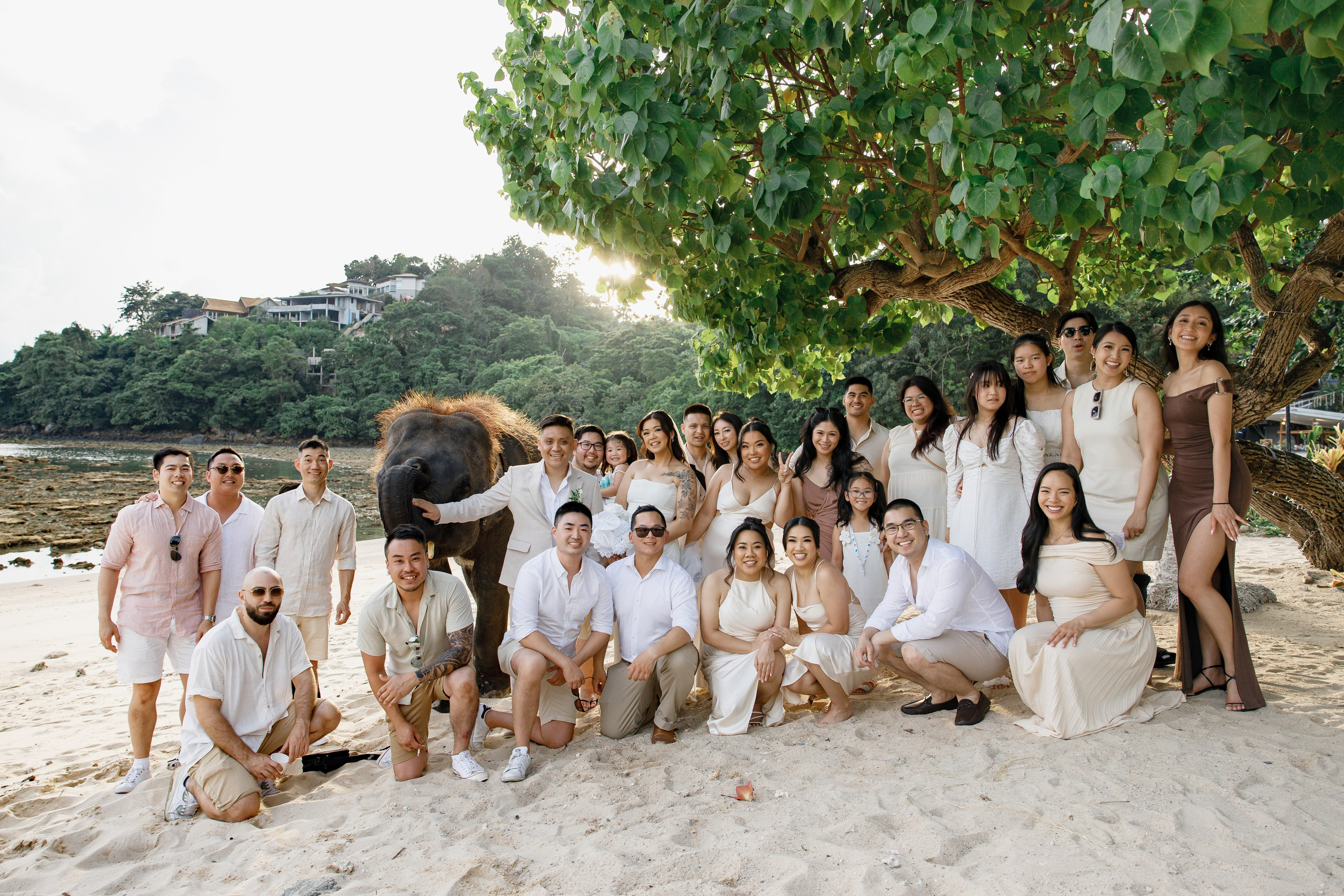 Wedding in Phuket at the Thavorn Hotel. Photographer in Phuket. Photographer Thailand