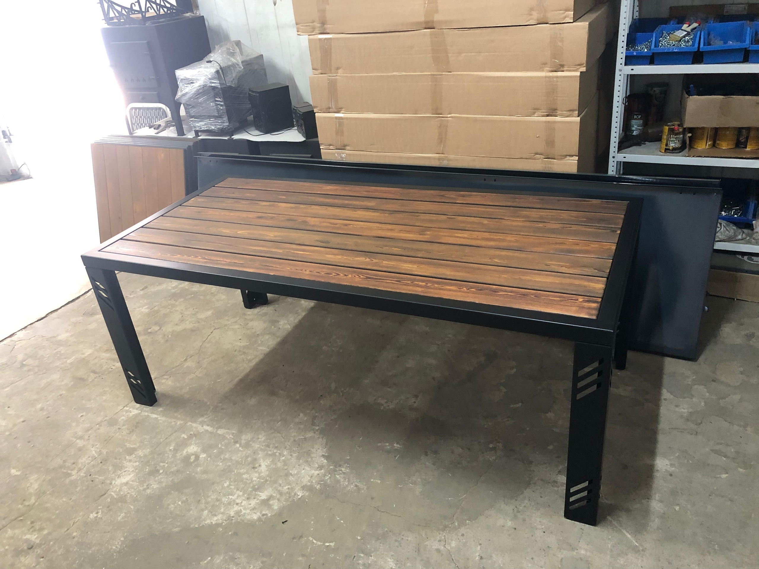 Стол из лиственницы. Купить / заказать мангал для дома в Краснодаре от производителя «Мангал Мастер»