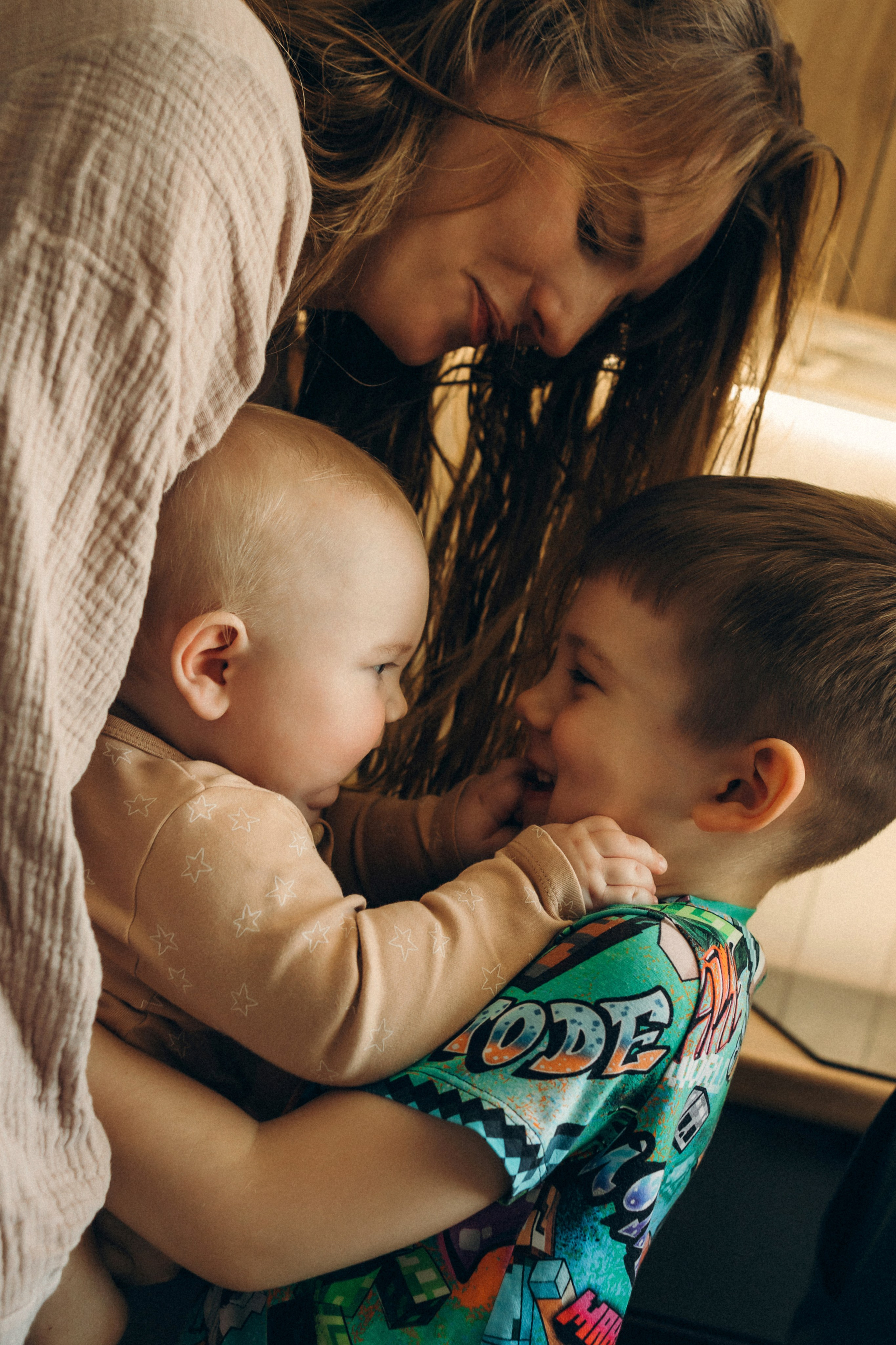 Настя, Миша, Лёша и Саша. Семейный фотограф и детский фотограф в Волгограде Алеся Бутакова — дет