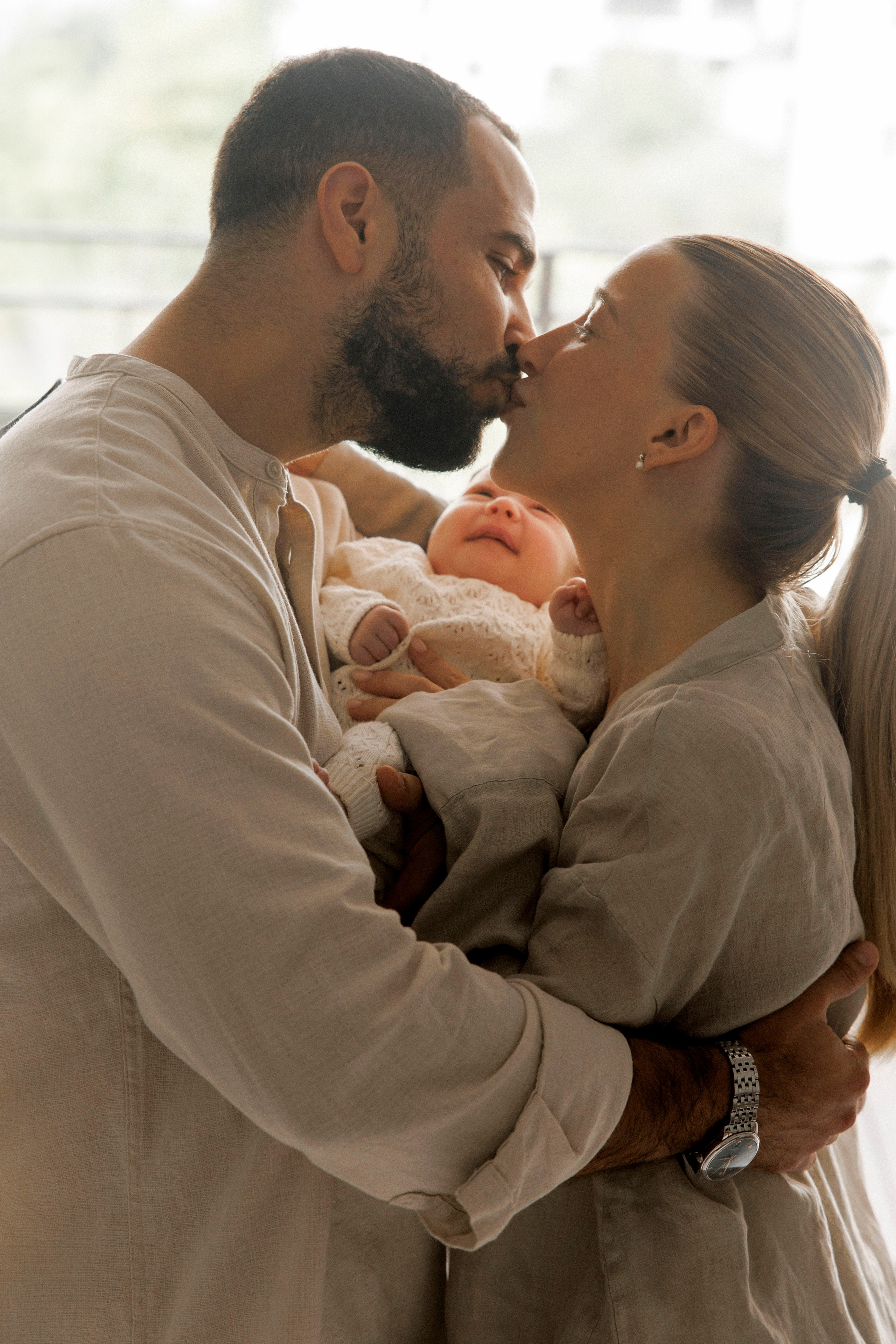 New born family photoshoot at home. Wedding and family photographer