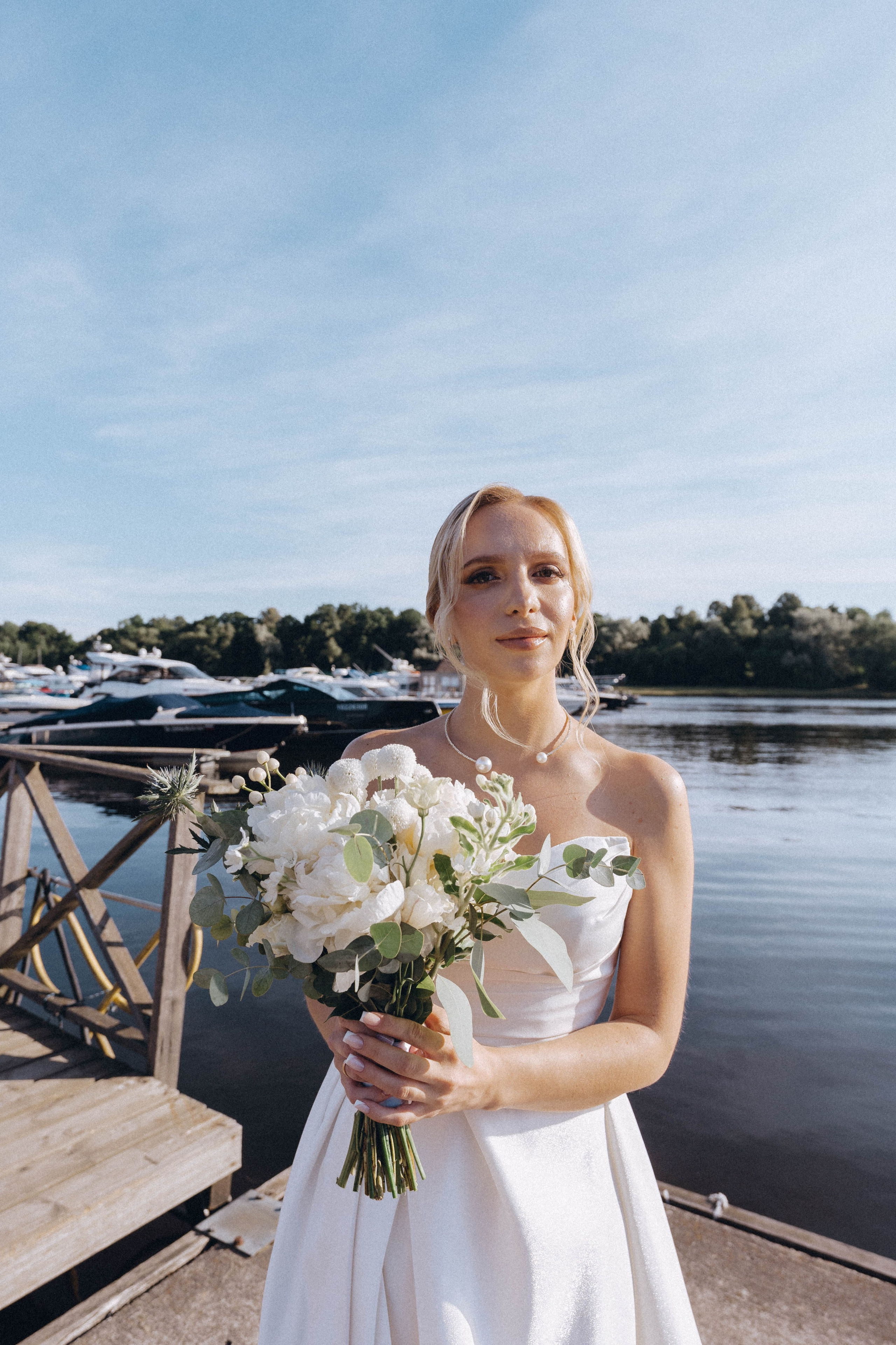 СВАДЕНБНАЯ СЬЕМКА НА КАТЕРЕ ПО КАНАЛАМ САНКТ-ПЕТЕРБУРГА И В АКВАТОРИИ НЕВЫ. Профессиональный фотограф, Санкт-Петербург — Виктория Богомолова