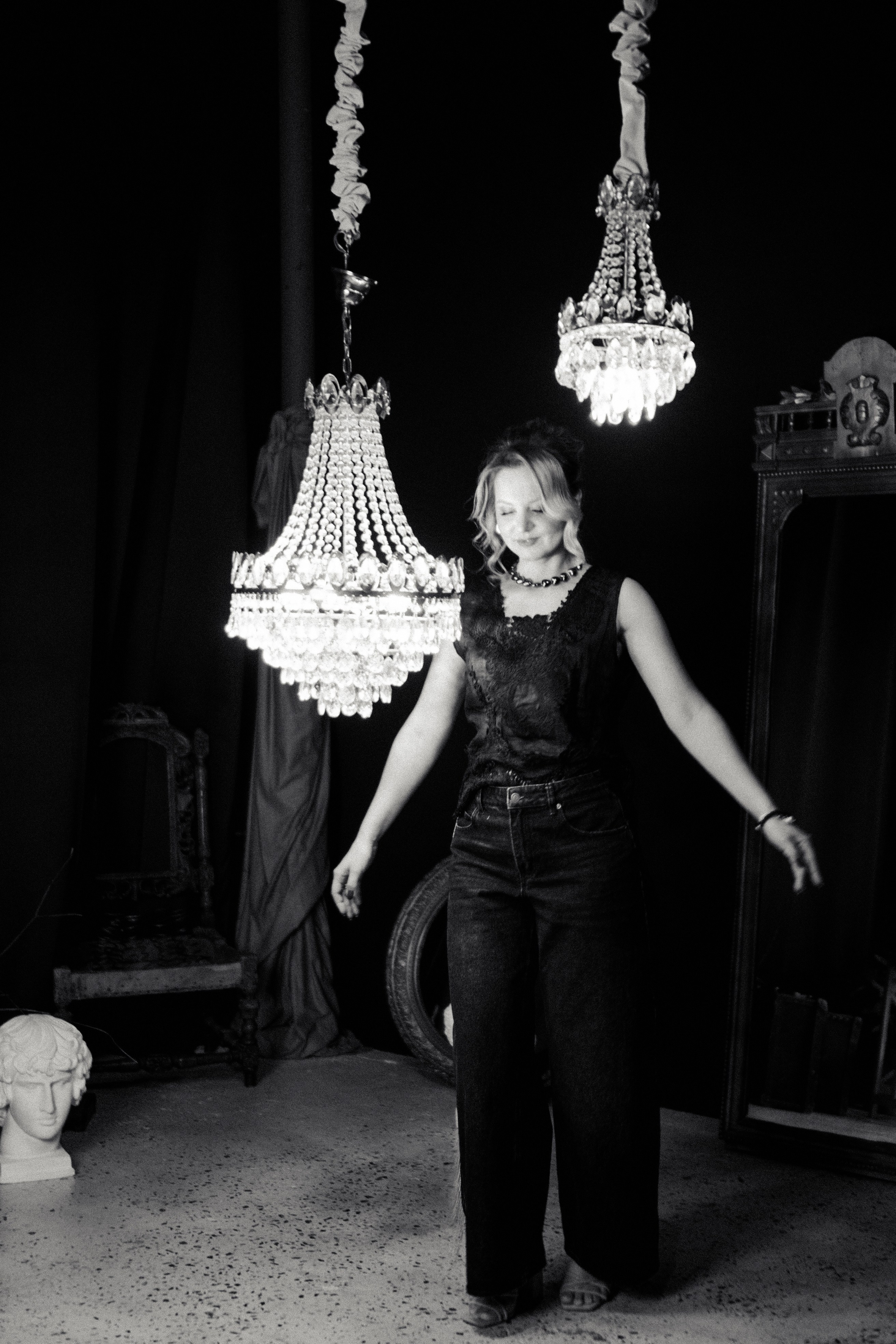 НОВОГОДНЯЯ ФОТОСЕСИИЯ В СТУДИИ ДЛЯ ДЕВУШКИ И ПРОГУЛКА ПО ЧЕРНЫШЕВСКОЙ. Профессиональный фотограф, Санкт-Петербург — Виктория Богомолова