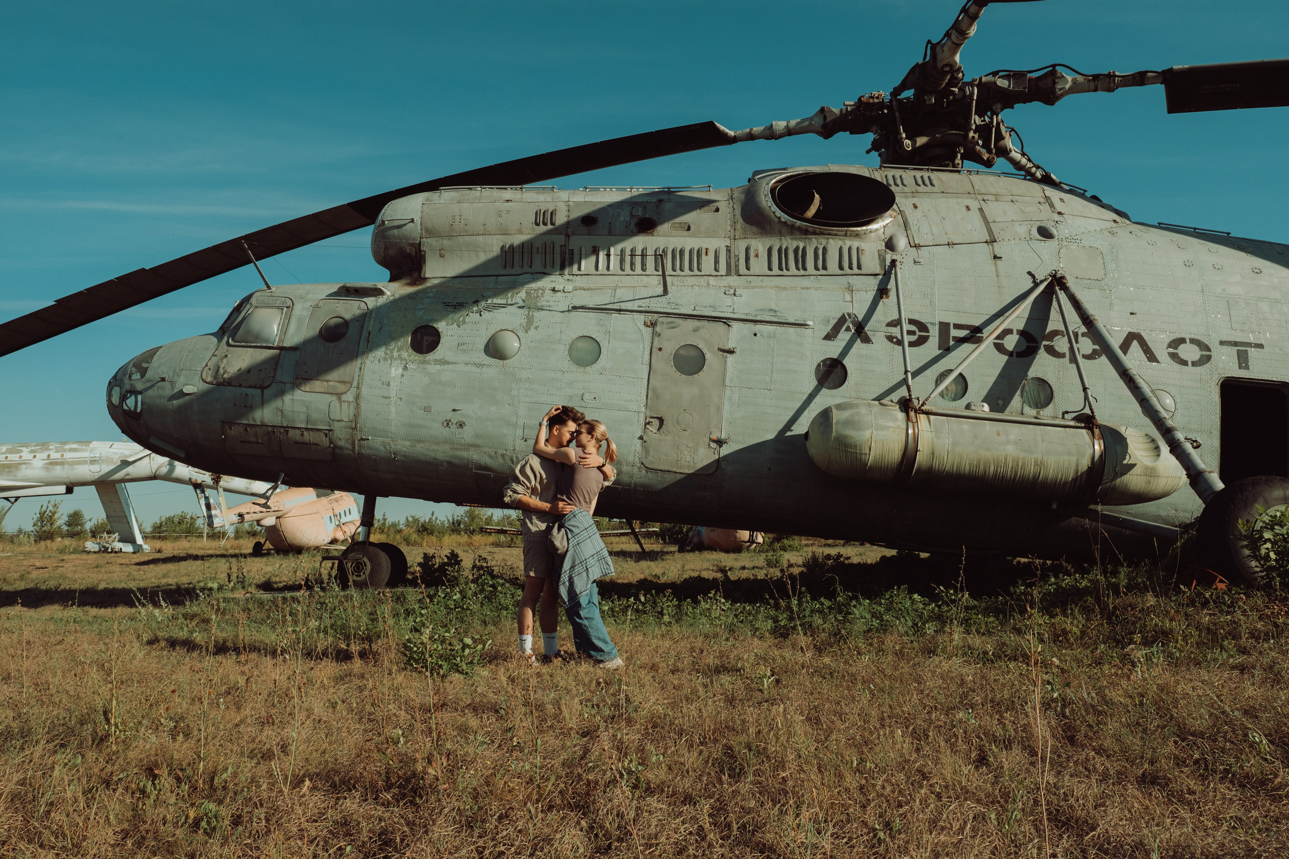 Кладбище авиатехники или учебный аэродром в Самаре. Wedding photographer