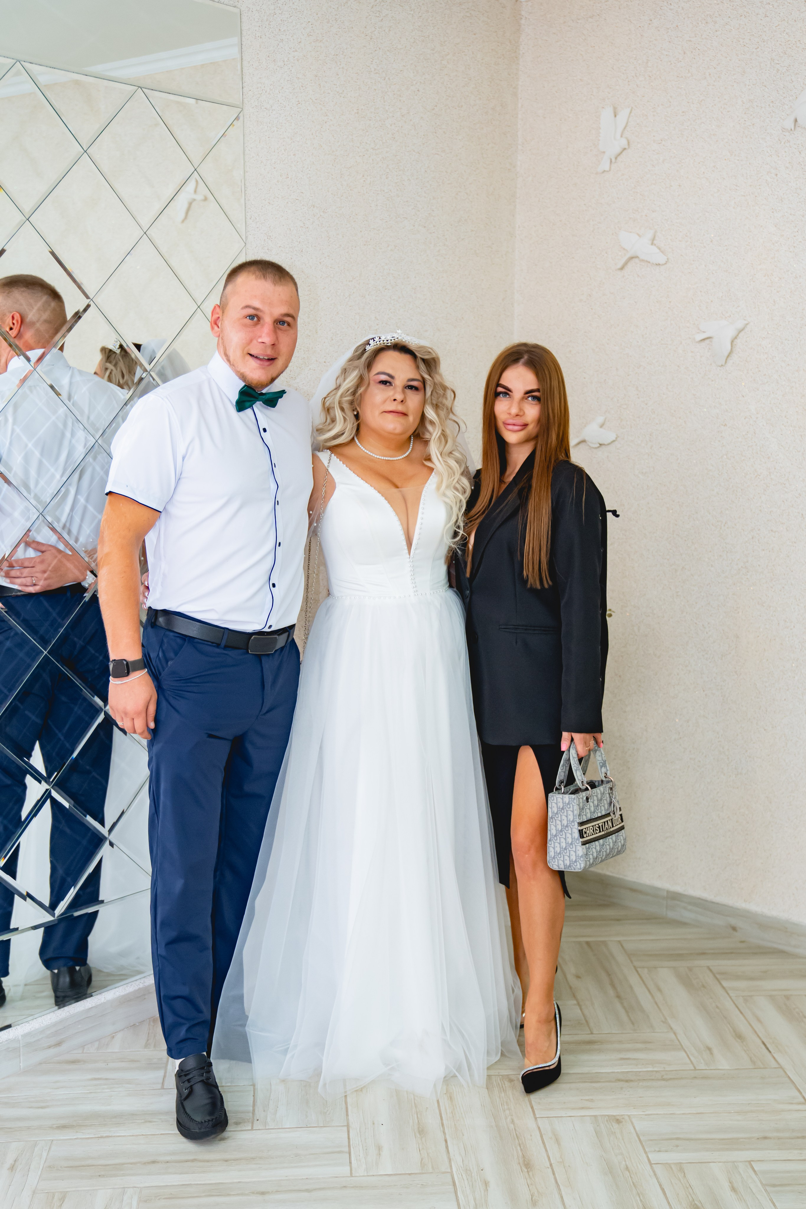 Осенняя Свадьба 2024. Занимаюсь профессиональной фотографией и живу рядом с Байкалом. Работаю в разных жанрах