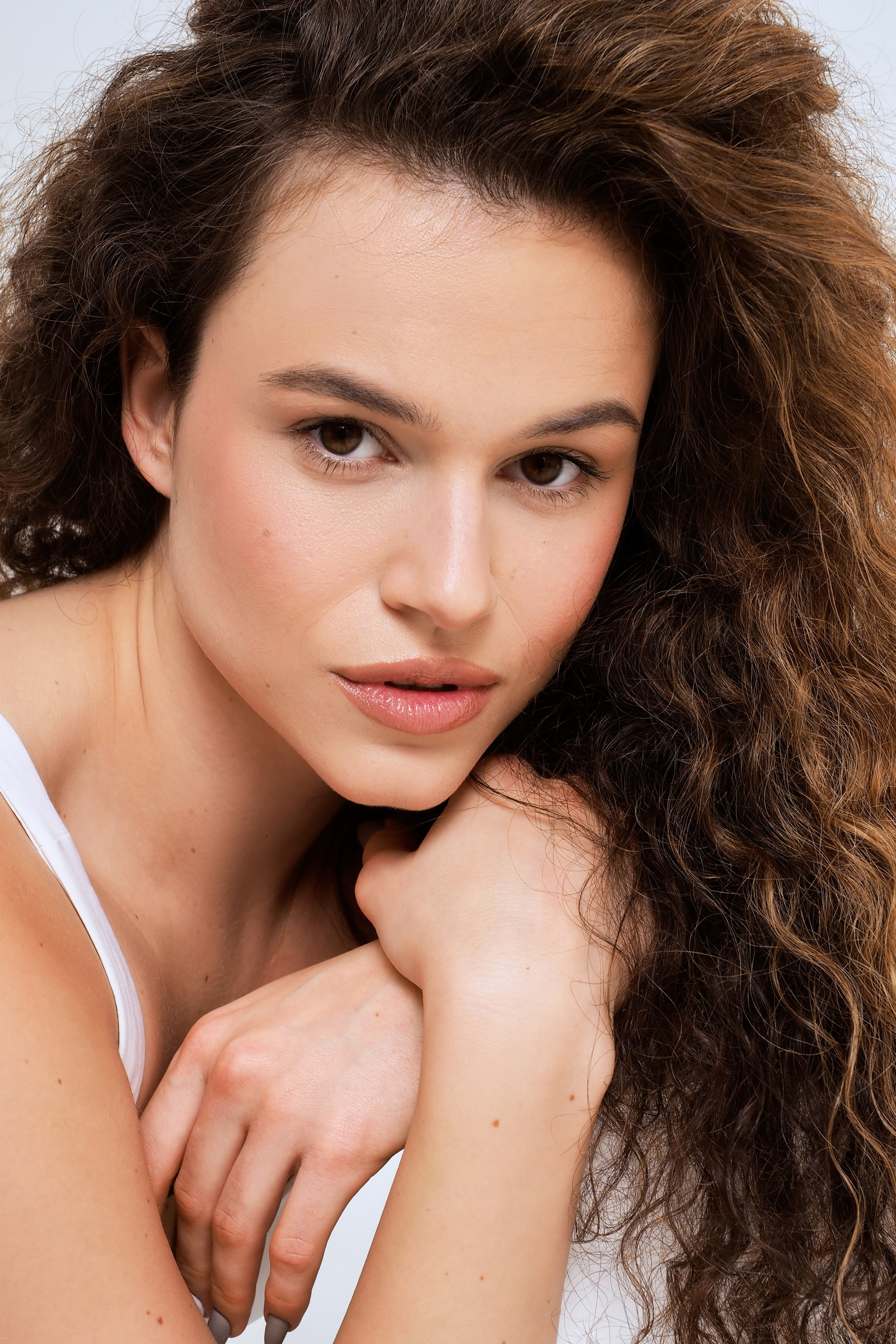 Мария, 44-46 р-р, 170 см. KED Production — продакшн из СПб. Создаём фото, видео и контент, который помогает брендам и селлерам продавать больше