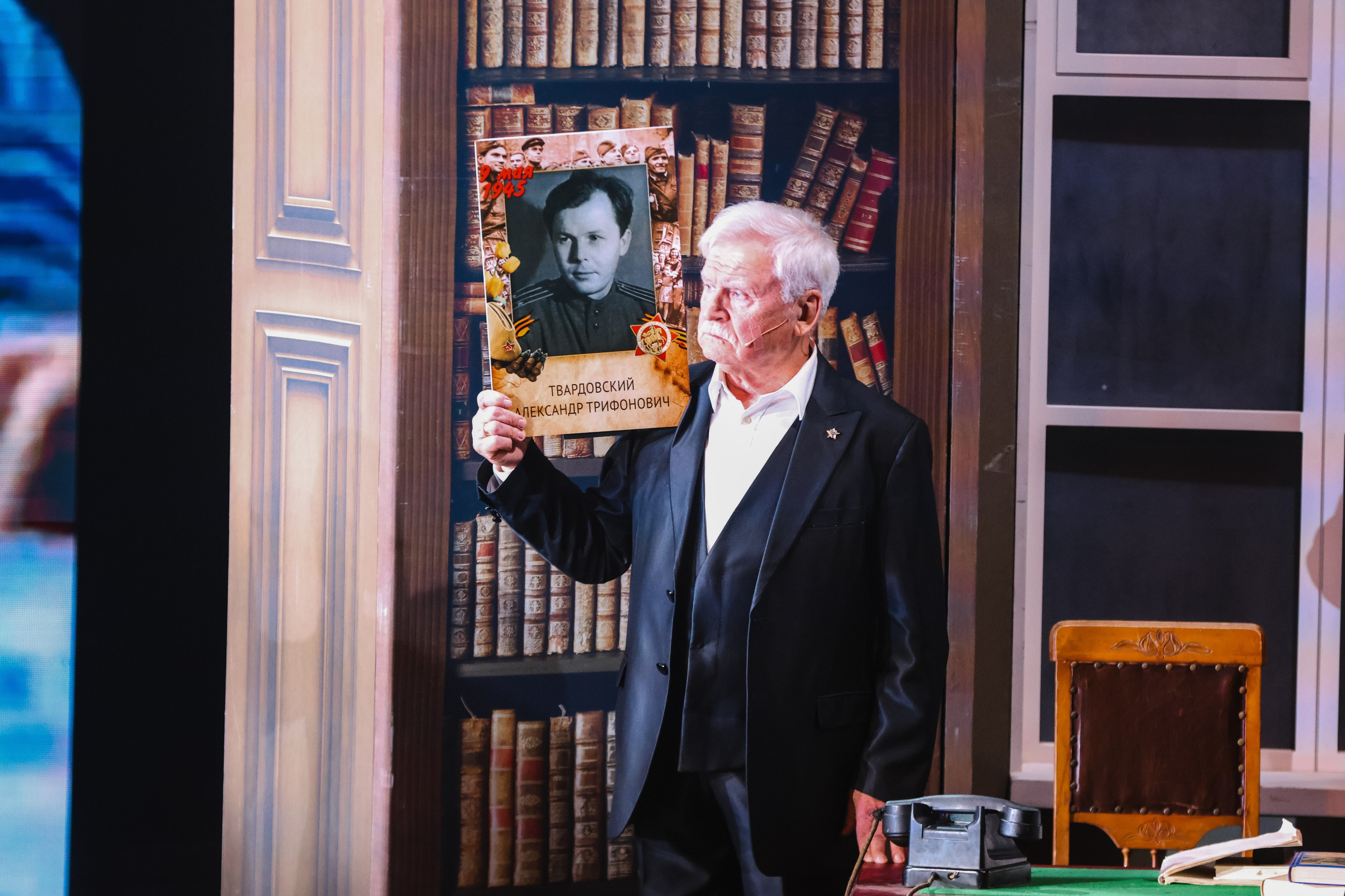 Василий Теркин, театр «Русская песня». Фотограф Ольга Махалова — Санкт-Петербург, Москва, Нижний Новгород