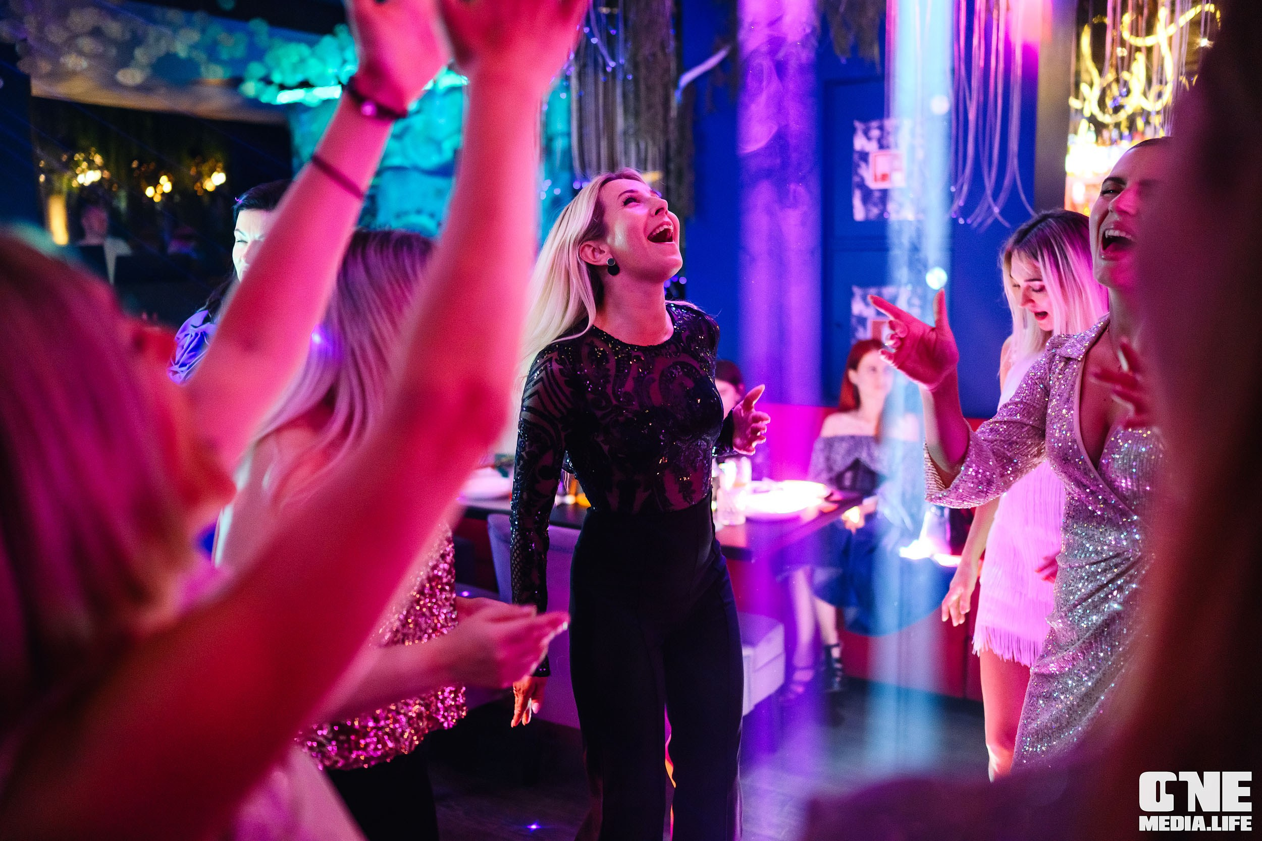 Фоторепортаж с вечеринки в ресторане Океан. One Media Life: фоторепортажи, фотоотчеты с мероприятий и заведений