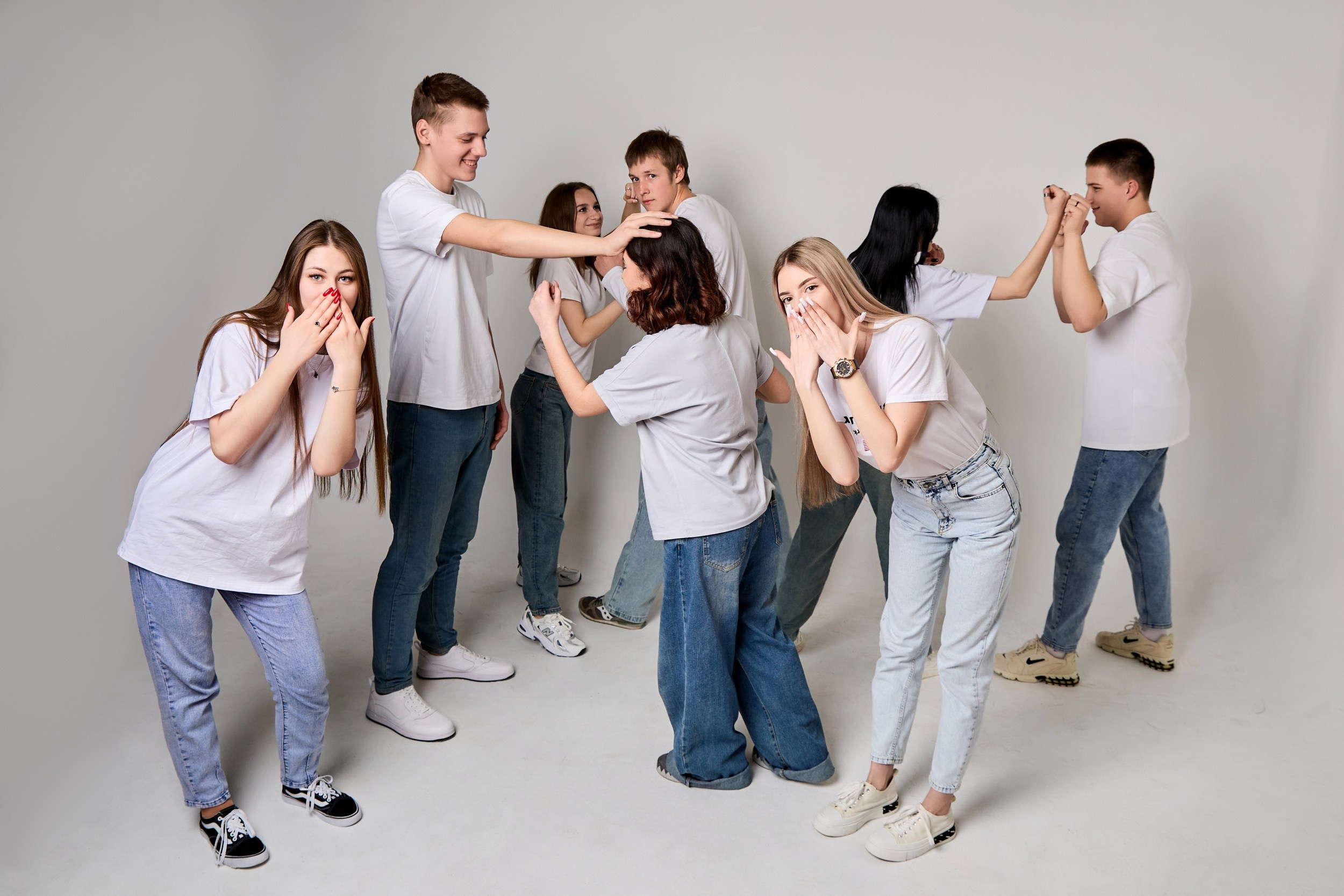 ФОНОВАЯ СТУДИЯ. ШКОЛЬНИКИ. Фотограф Татаринов Андрей (Донецк / Макеевка)