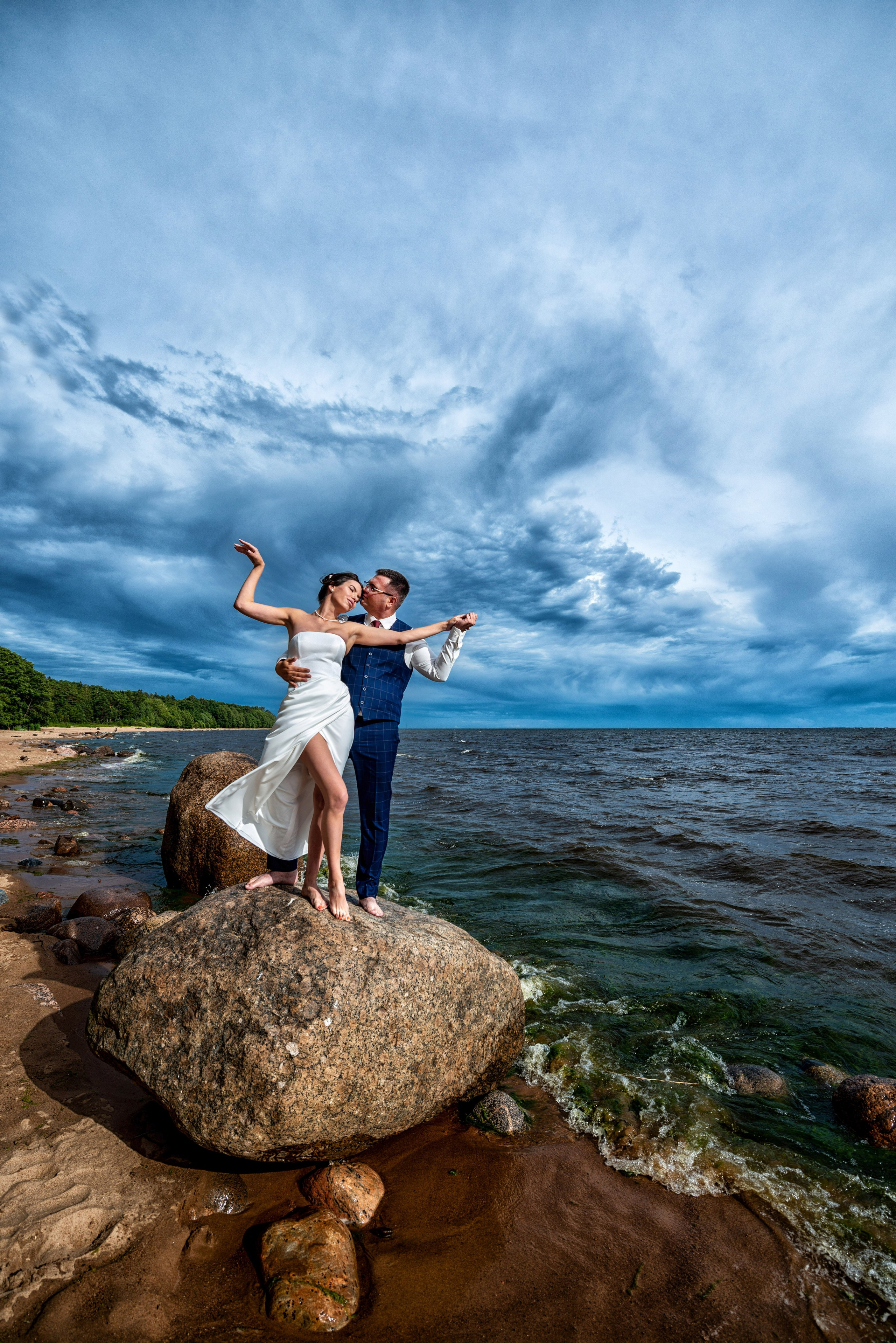 Евгений и Александра (фотосессия под дождём на Исаакиевской площади, свадебная прогулка на Финском заливе). Портретный, семейный и свадебный фотограф в Санкт-Петербурге и в Пушкине Ширяев Денис
