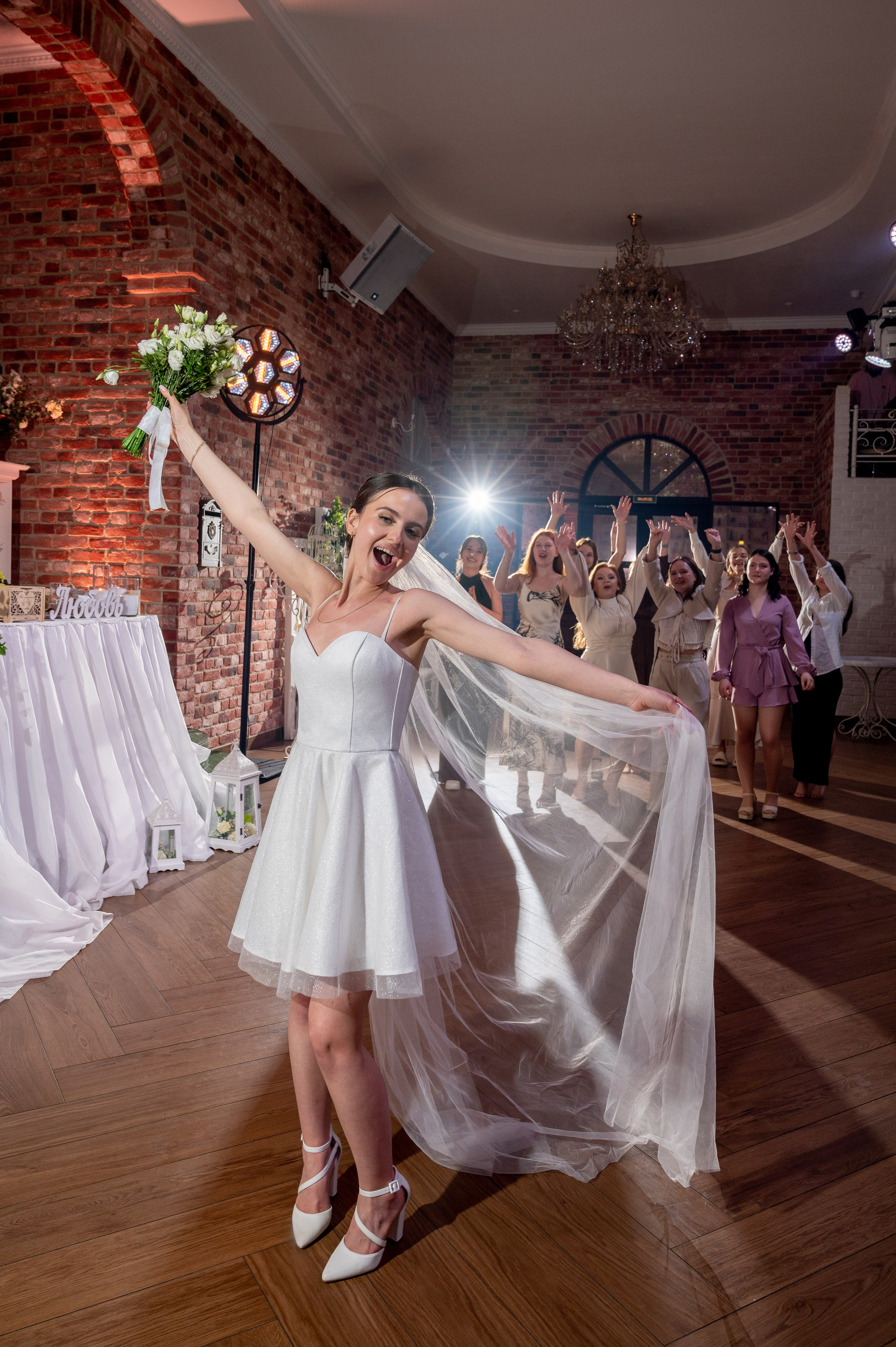 Елизавета и Максим (фотосессия у Дворца Штиглица, набережная Мойки и у Законодательного собрания). Портретный, семейный и свадебный фотограф в Санкт-Петербурге и в Пушкине Ширяев Денис