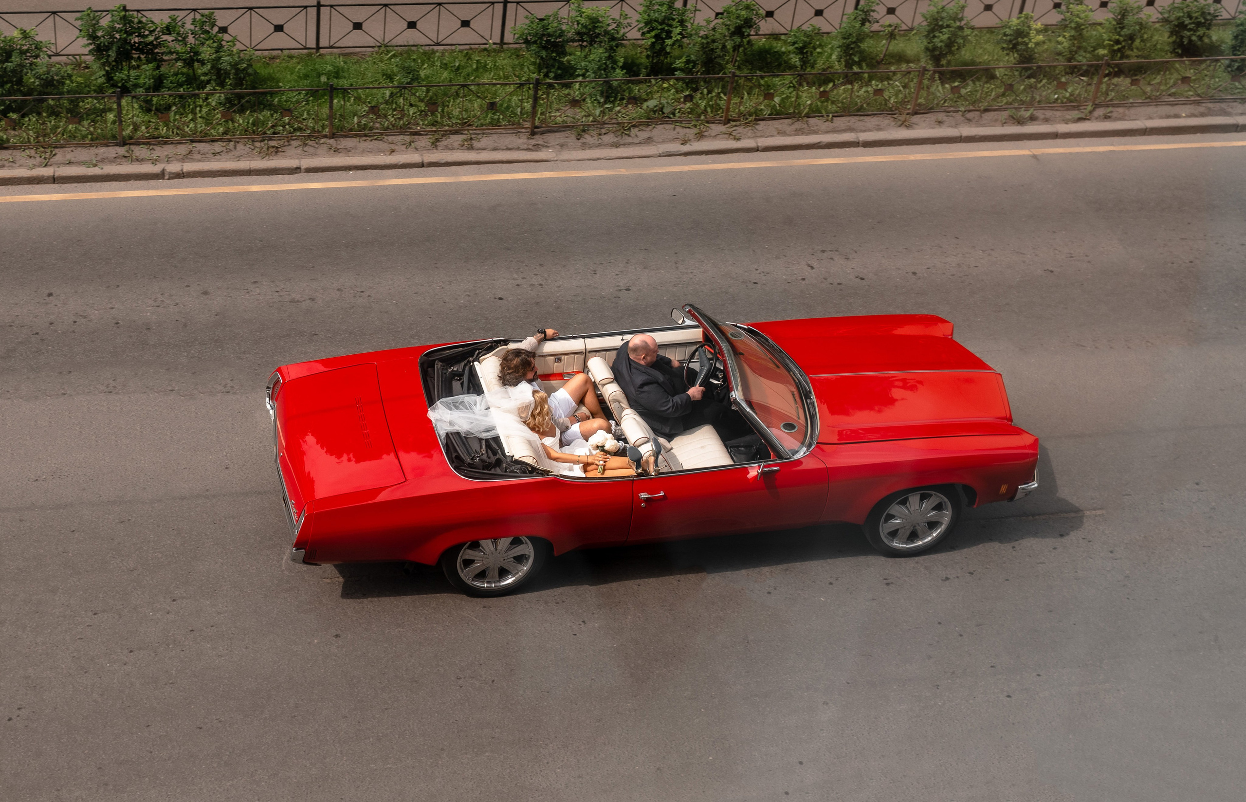 Юлия и Павел (сборы невесты, Невская ратуша, красный Buick, прогулка по рекам на катере). Портретный, семейный и свадебный фотограф в Санкт-Петербурге и в Пушкине Ширяев Денис