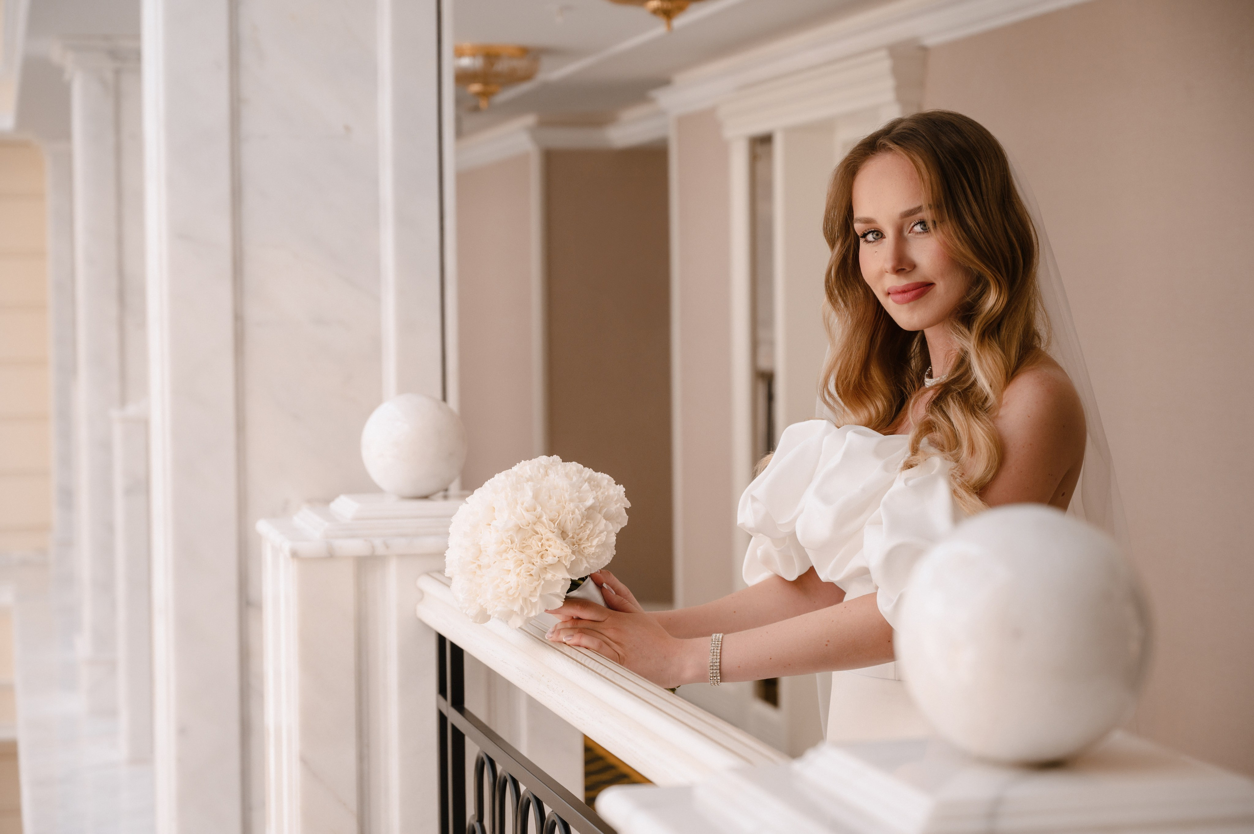 Свадьба. Профессиональный фотограф беременности в СПБ. Стильные фотосессии беременности в стиле минимализм и классическая фотография