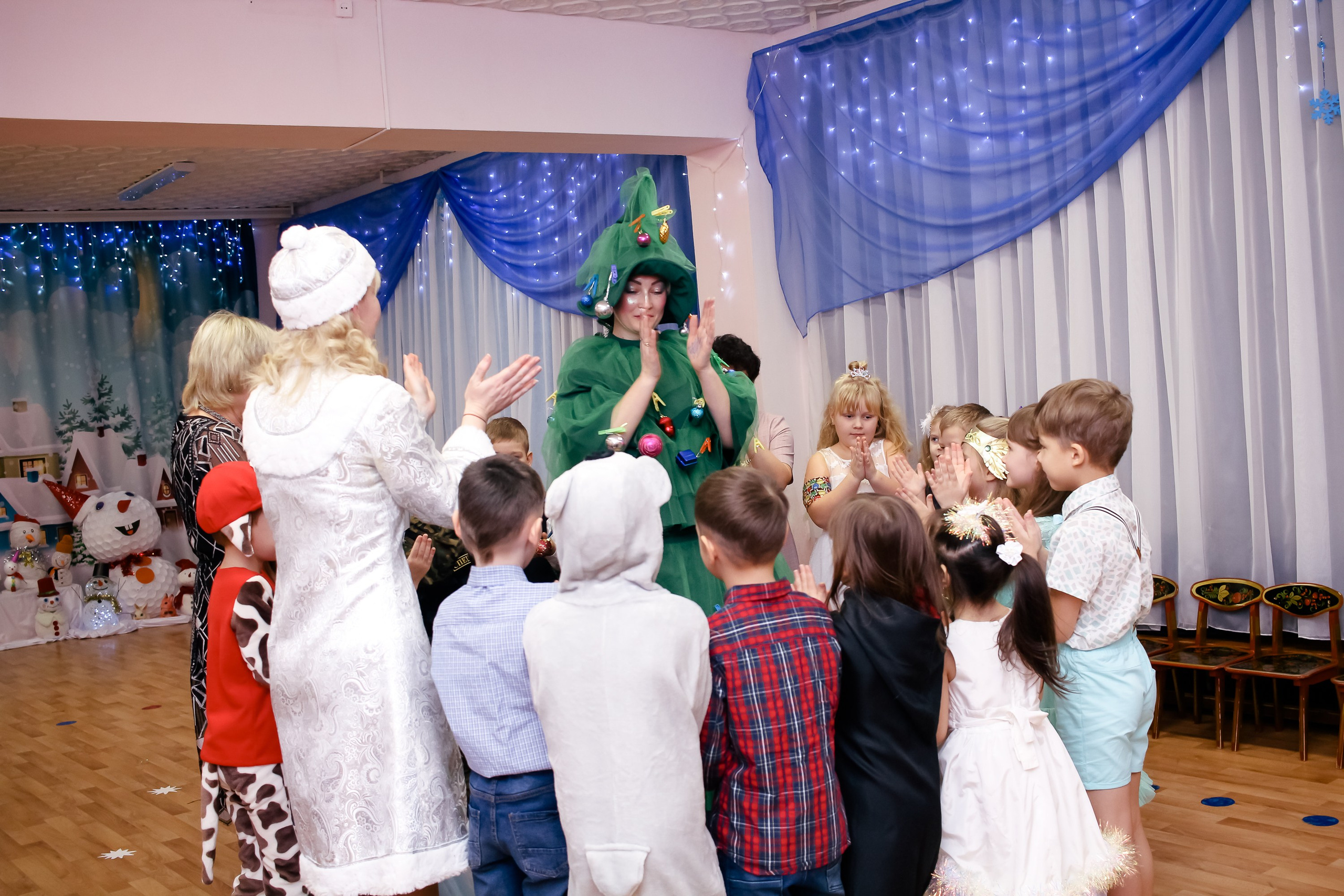 Новогодний утренник. Фотограф Великий Новгород Татьяна Чиглинцева