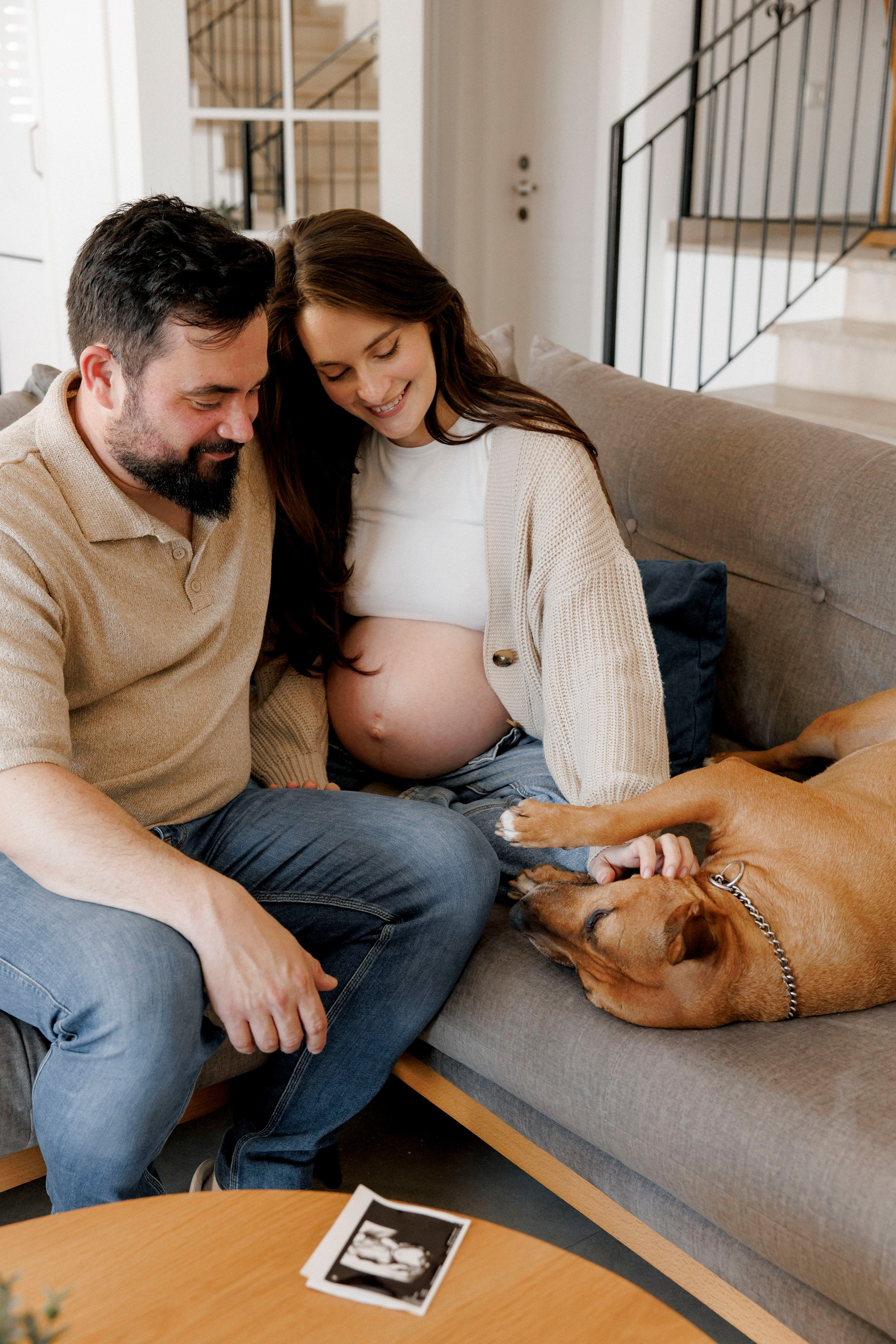 Pregnancy photoshoot (home/park/beach). Главная