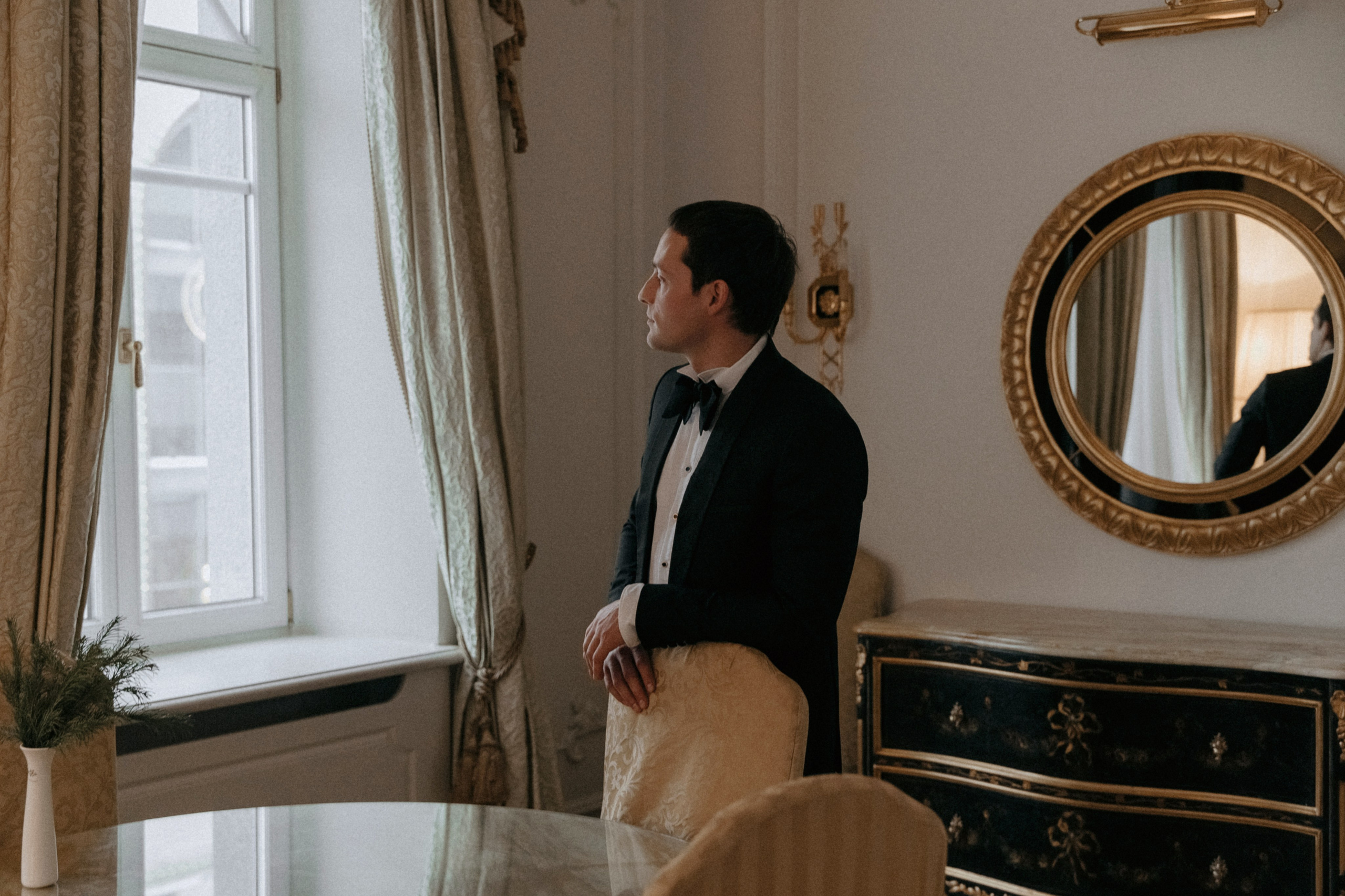 Свадебная фотосъемка в отеле Савой. Свадебный фотограф Москва