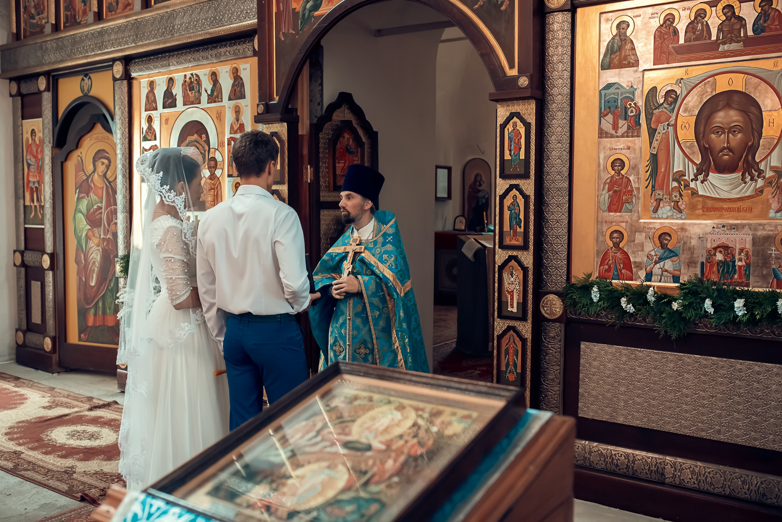 Венчание в Казанском храме с. Иваньково. Церковный фотограф Севастополь