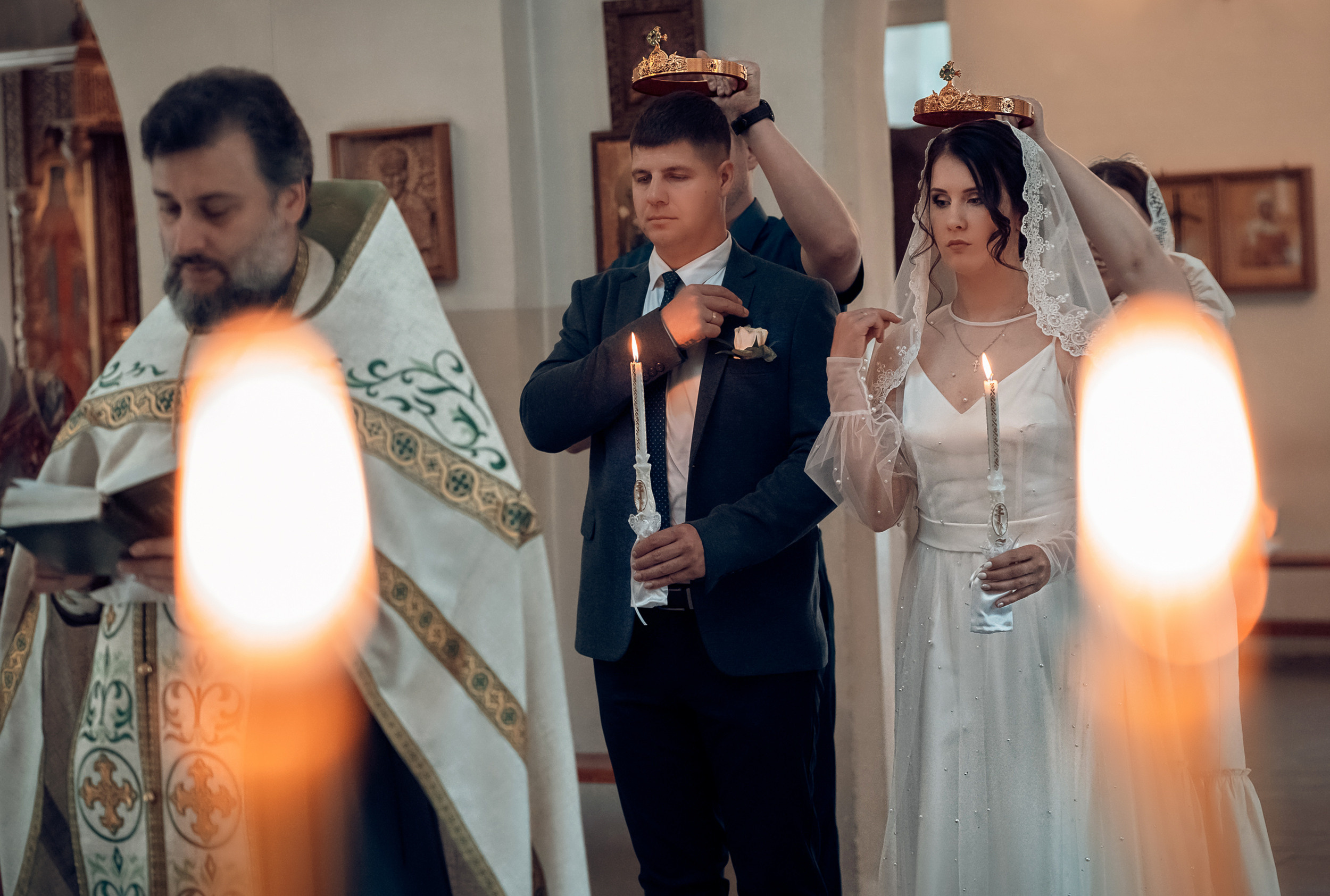 Венчание в Свято-Успенском монастыре г. Новомосковск. Церковный фотограф Севастополь