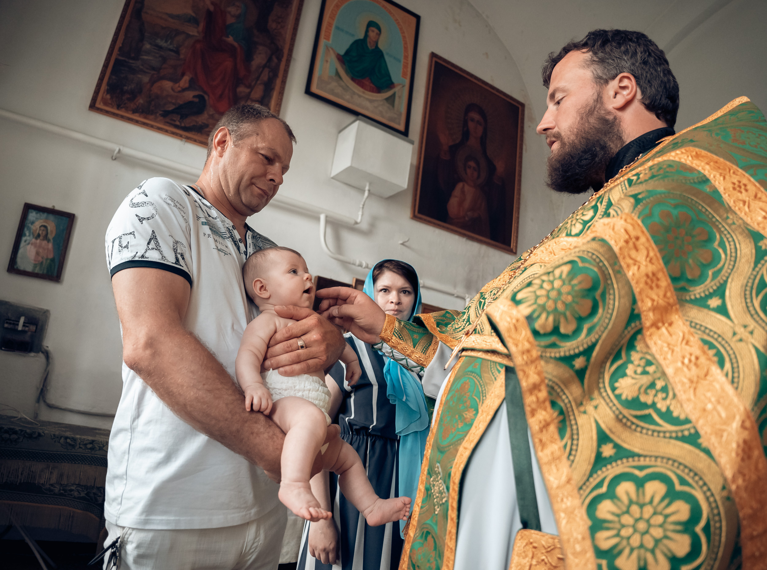 Крещение в Свято — Покровском храме с. Новопокровское. Церковный фотограф Севастополь