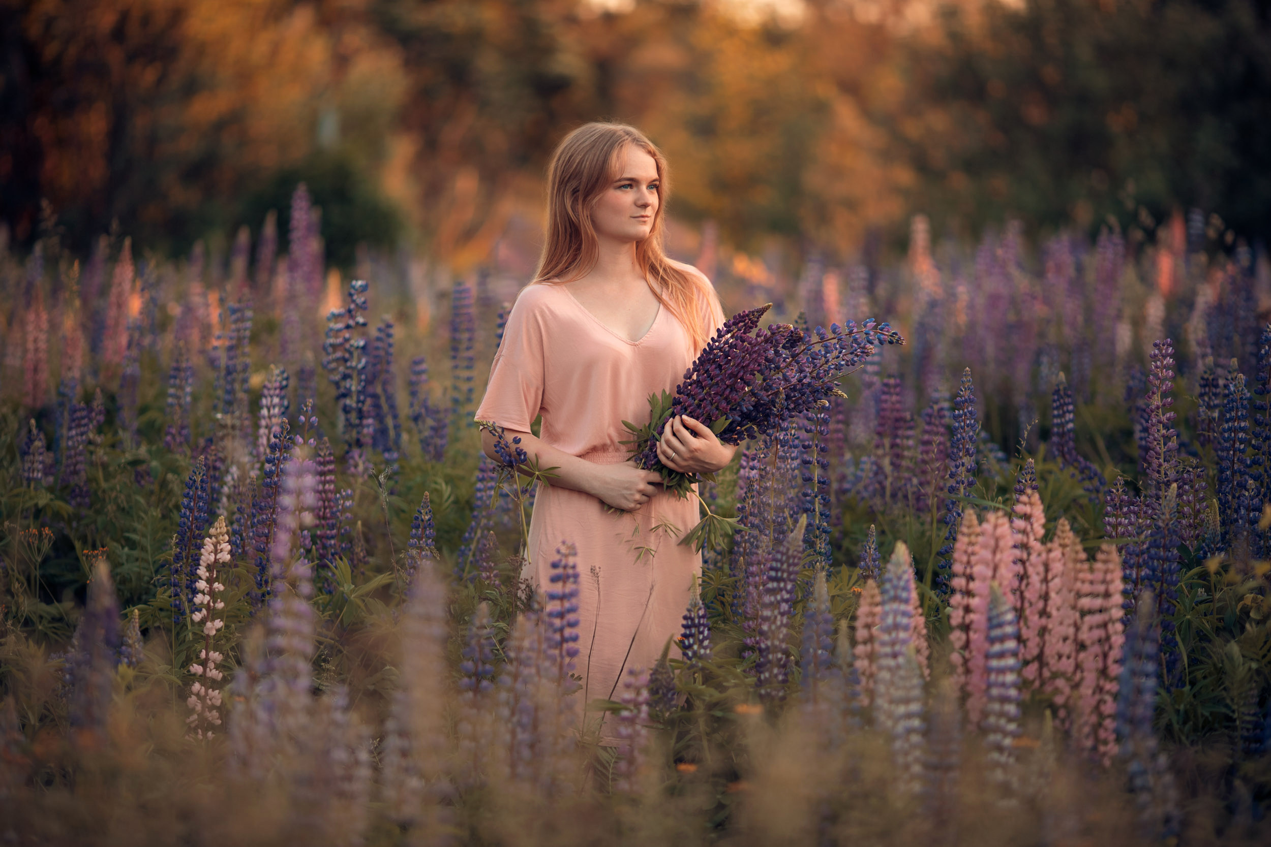 Женская съемка в люпинах. Церковный фотограф Севастополь