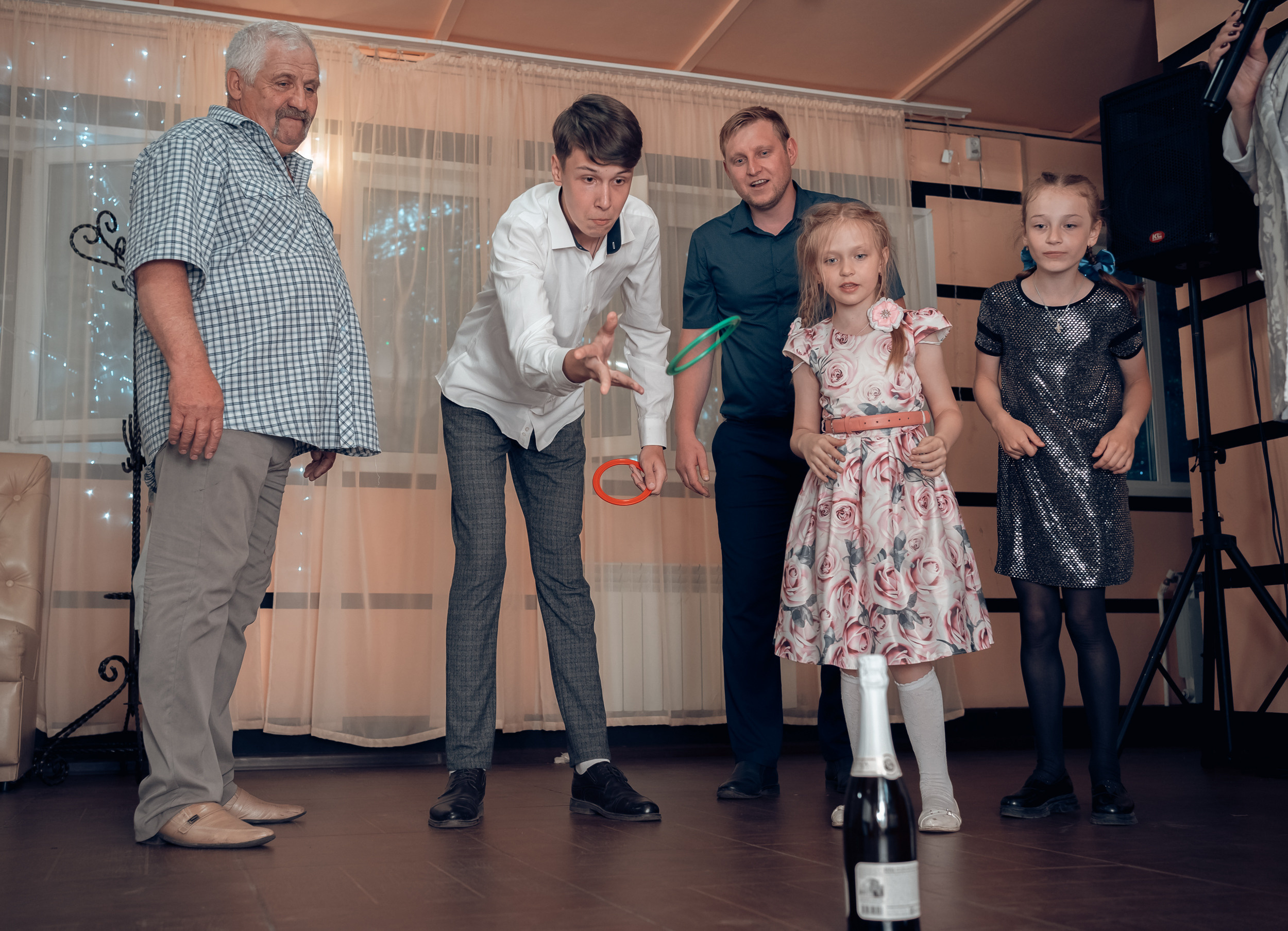 Венчание в Свято-Успенском монастыре г. Новомосковск. Церковный фотограф Севастополь