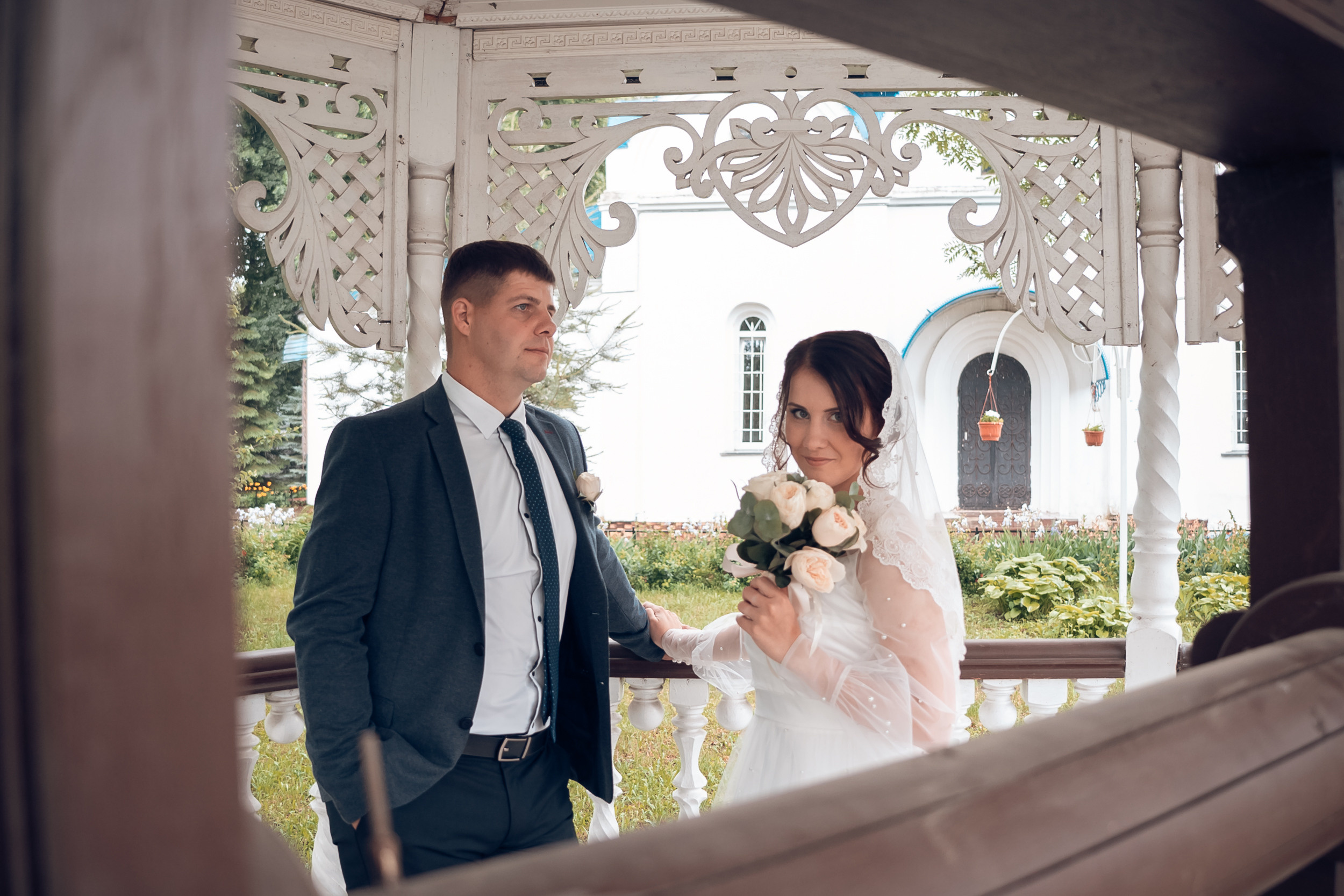 Венчание в Свято-Успенском монастыре г. Новомосковск. Церковный фотограф Севастополь