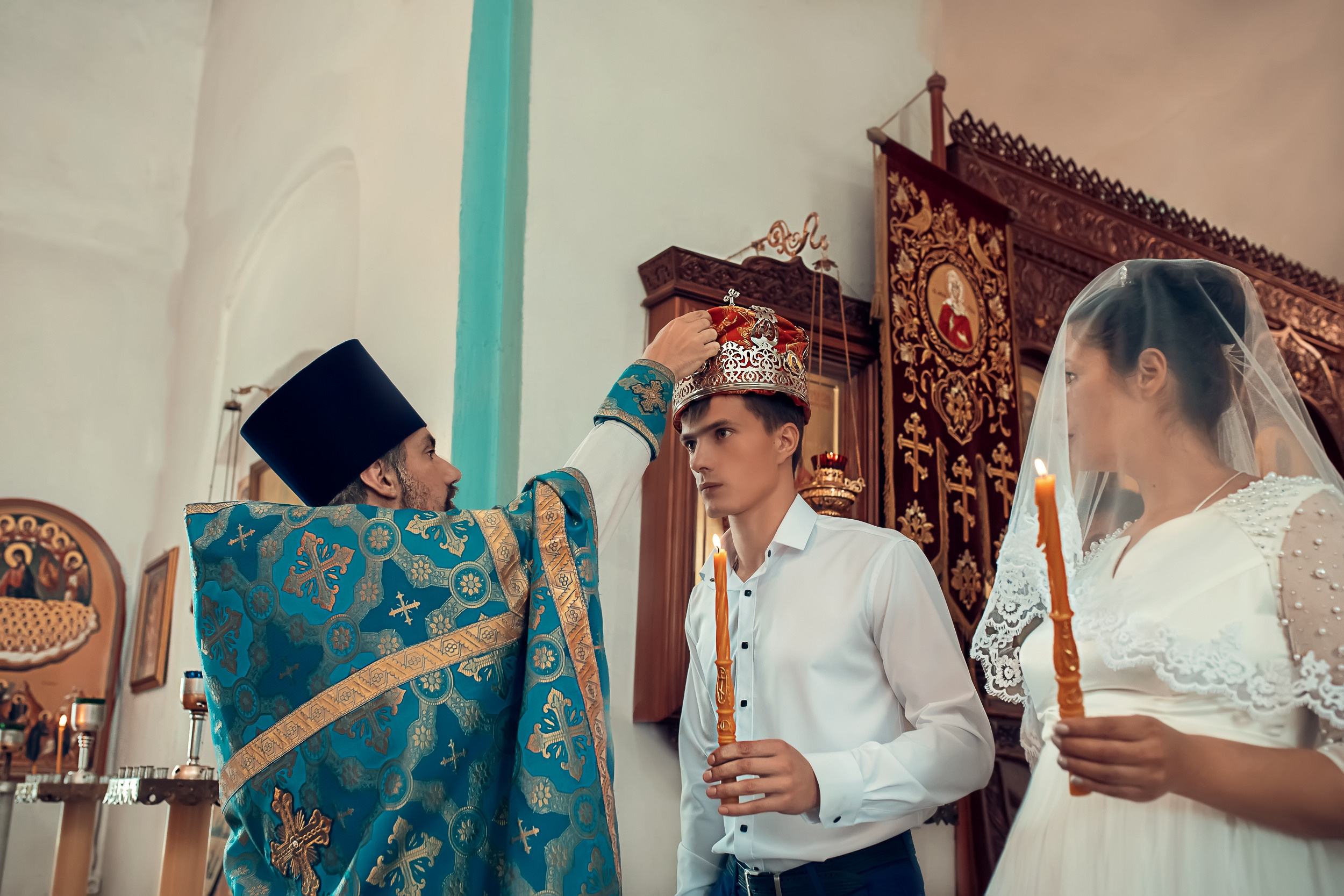 Венчание в Казанском храме с. Иваньково. Церковный фотограф Севастополь