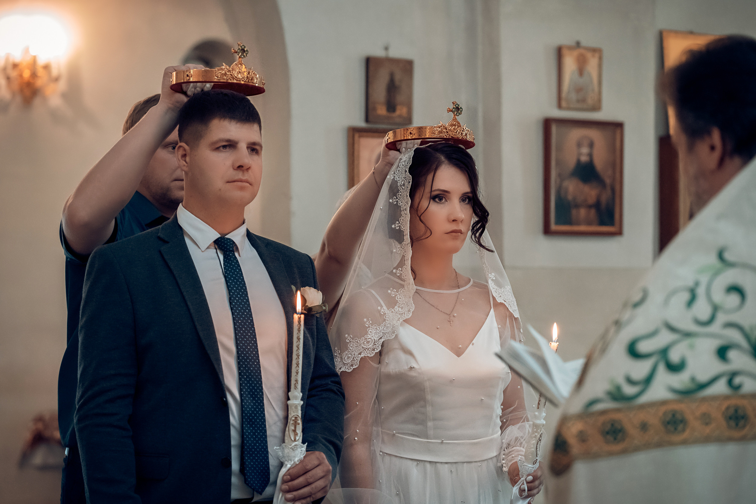 Венчание в Свято-Успенском монастыре г. Новомосковск. Церковный фотограф Севастополь