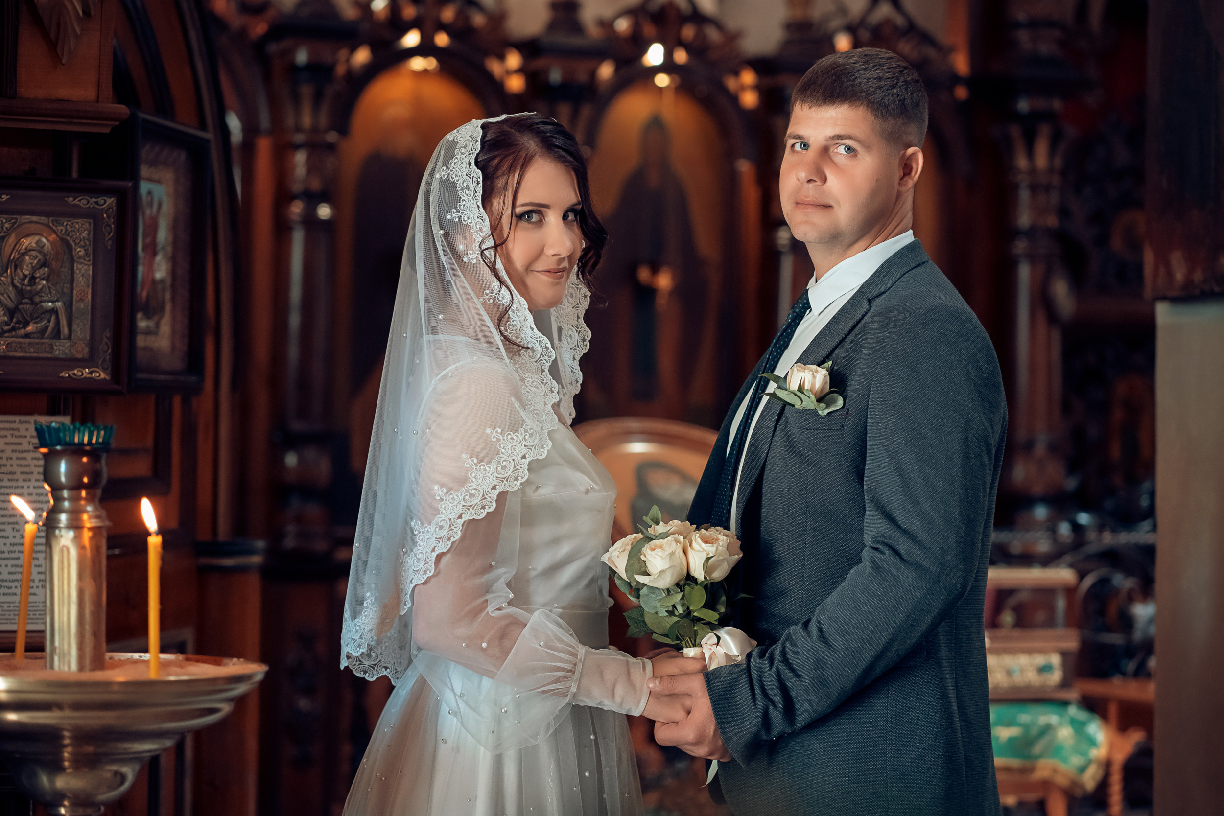 Венчание в Свято-Успенском монастыре г. Новомосковск. Церковный фотограф Севастополь