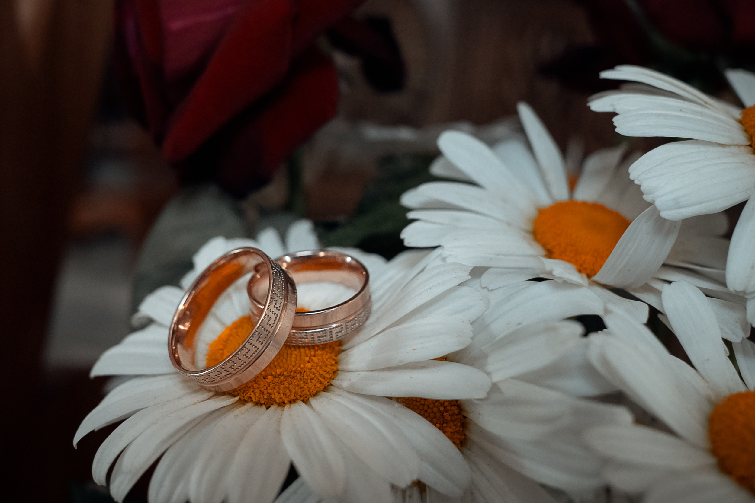 Венчание в Свято-Успенском монастыре г. Новомосковск. Церковный фотограф Севастополь