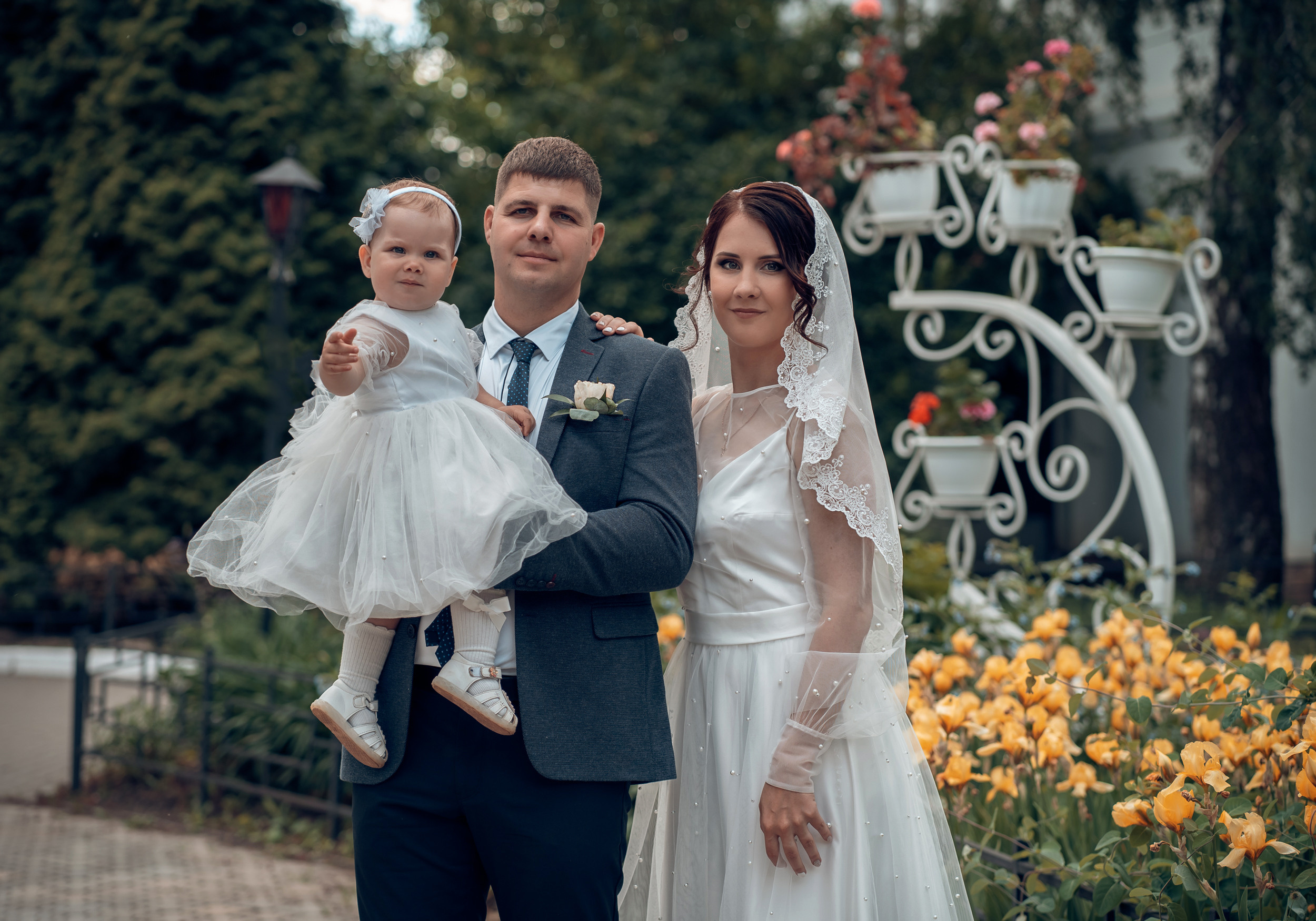Венчание в Свято-Успенском монастыре г. Новомосковск. Церковный фотограф Севастополь