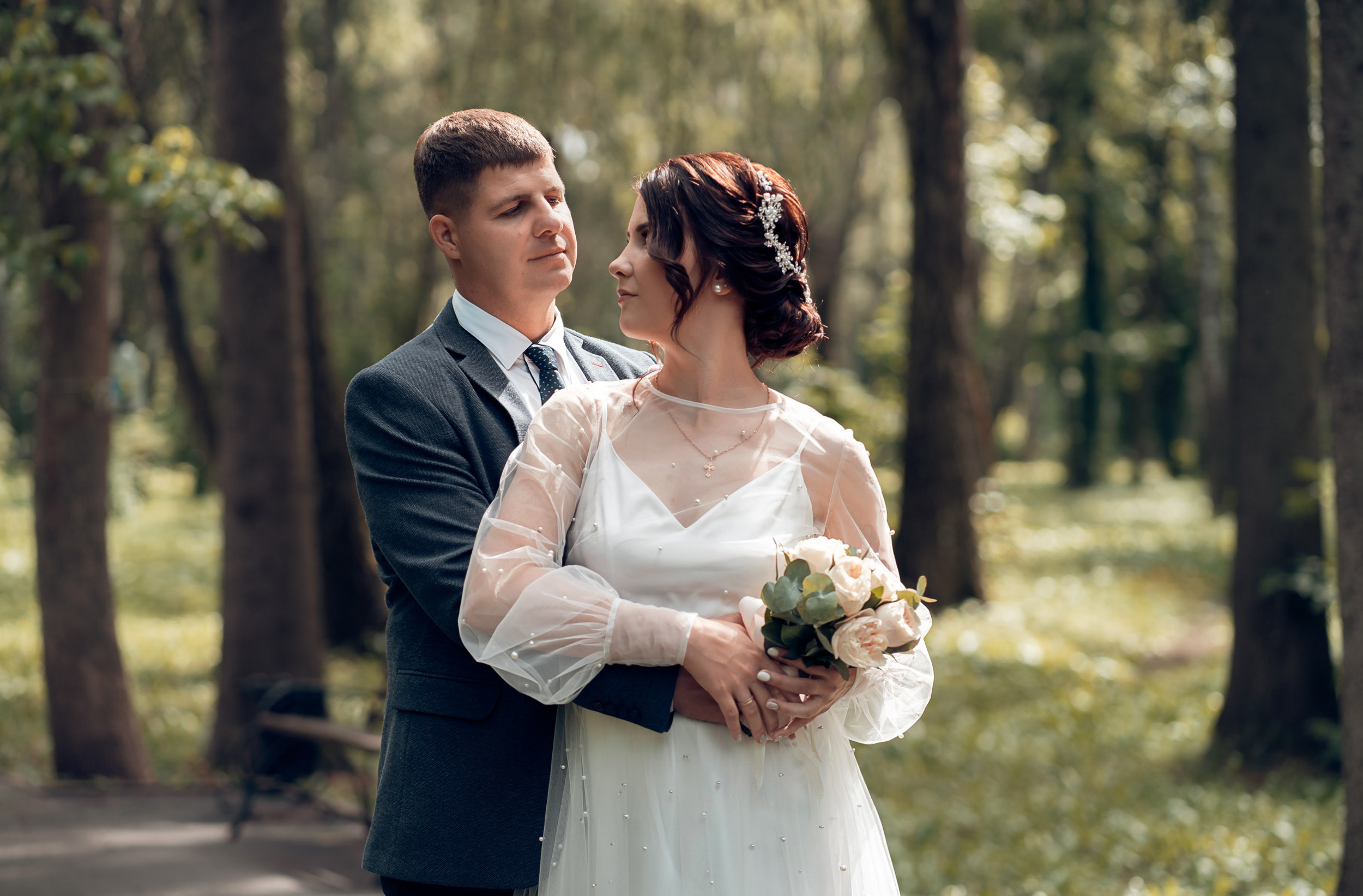 Венчание в Свято-Успенском монастыре г. Новомосковск. Церковный фотограф Севастополь