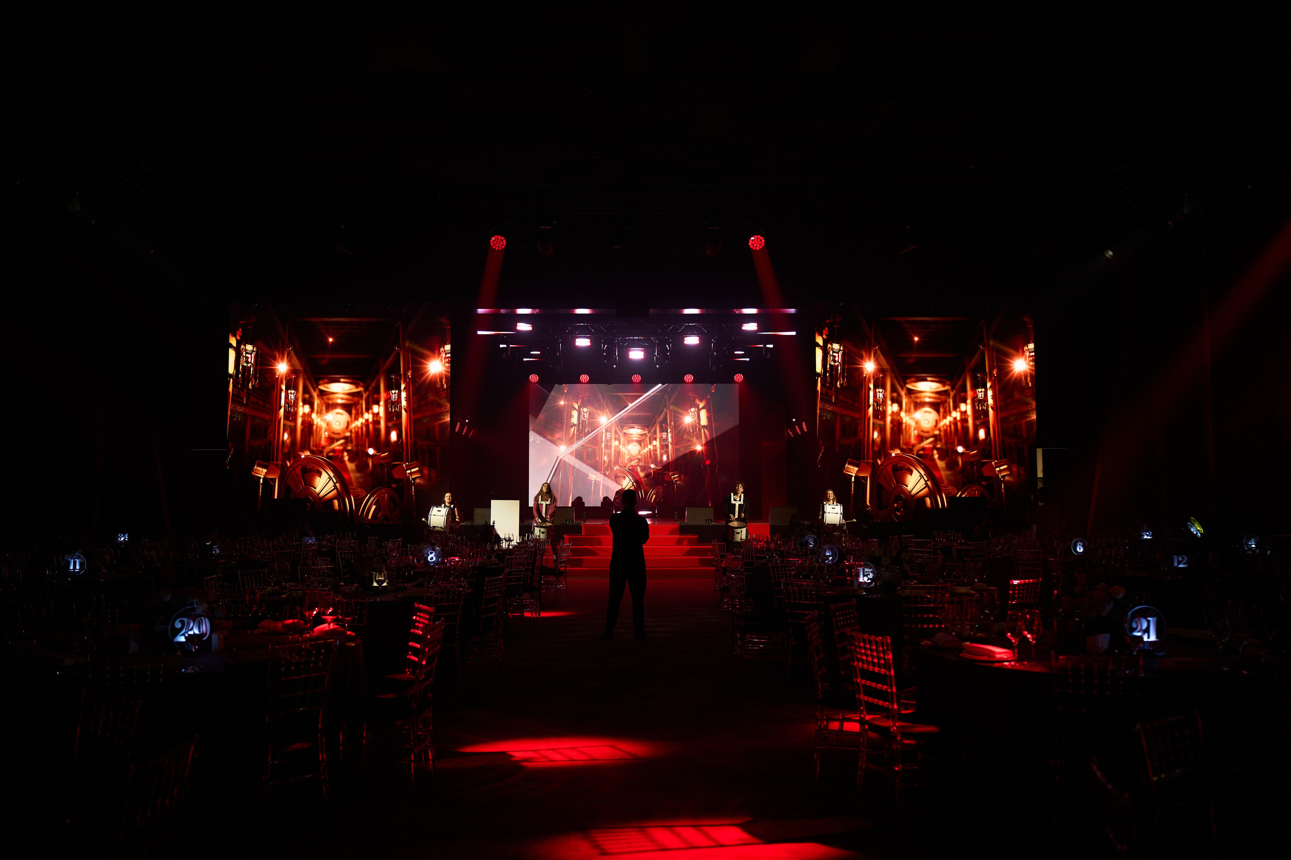 Репортажная съемка в Москве награждений, светских мероприятий, выпускных. Репортажный фотограф в Москве Вадим Галанин