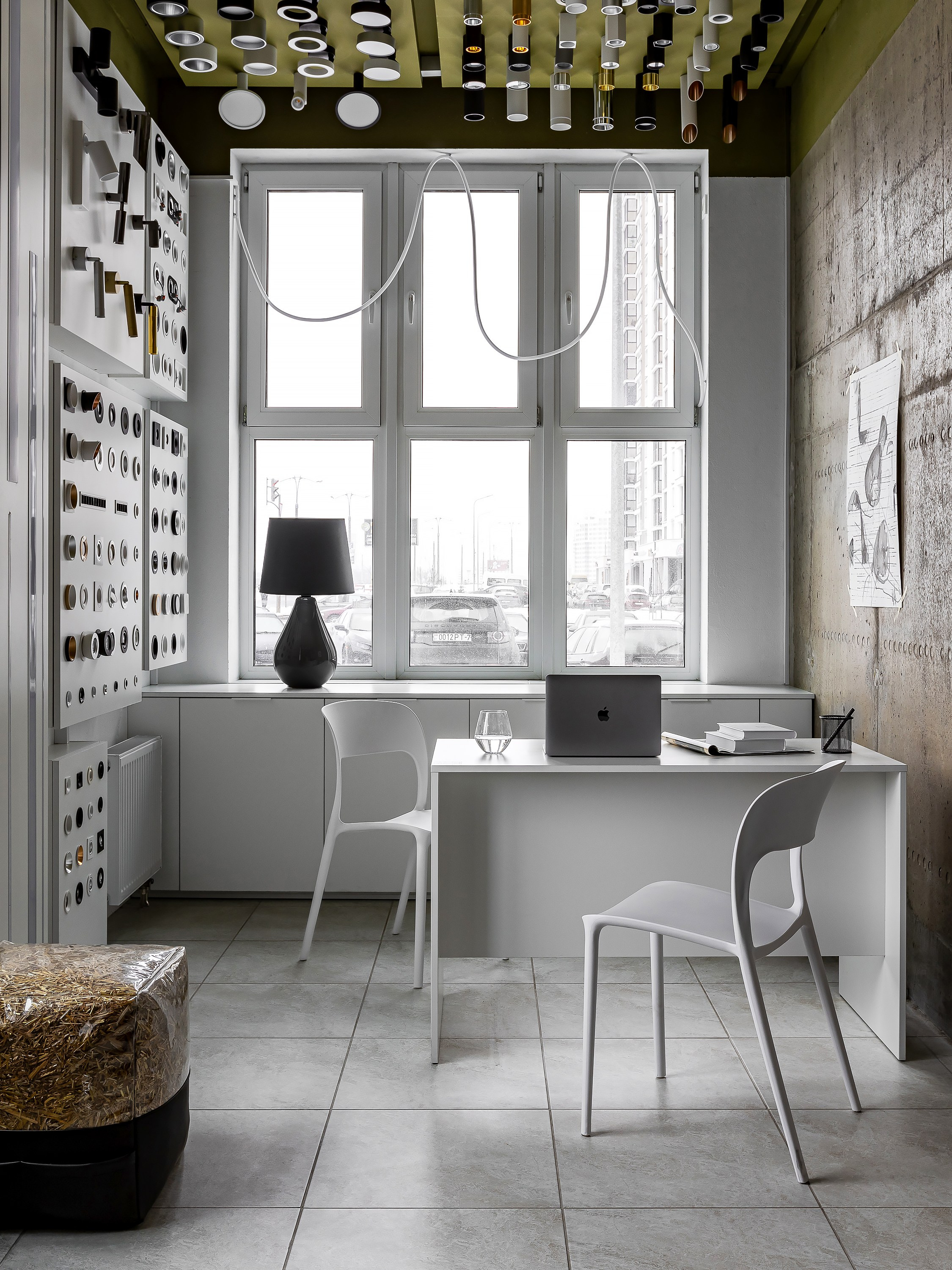 Офис с элементами лофта. Интерьерный фотограф Виталина Ворошкевич