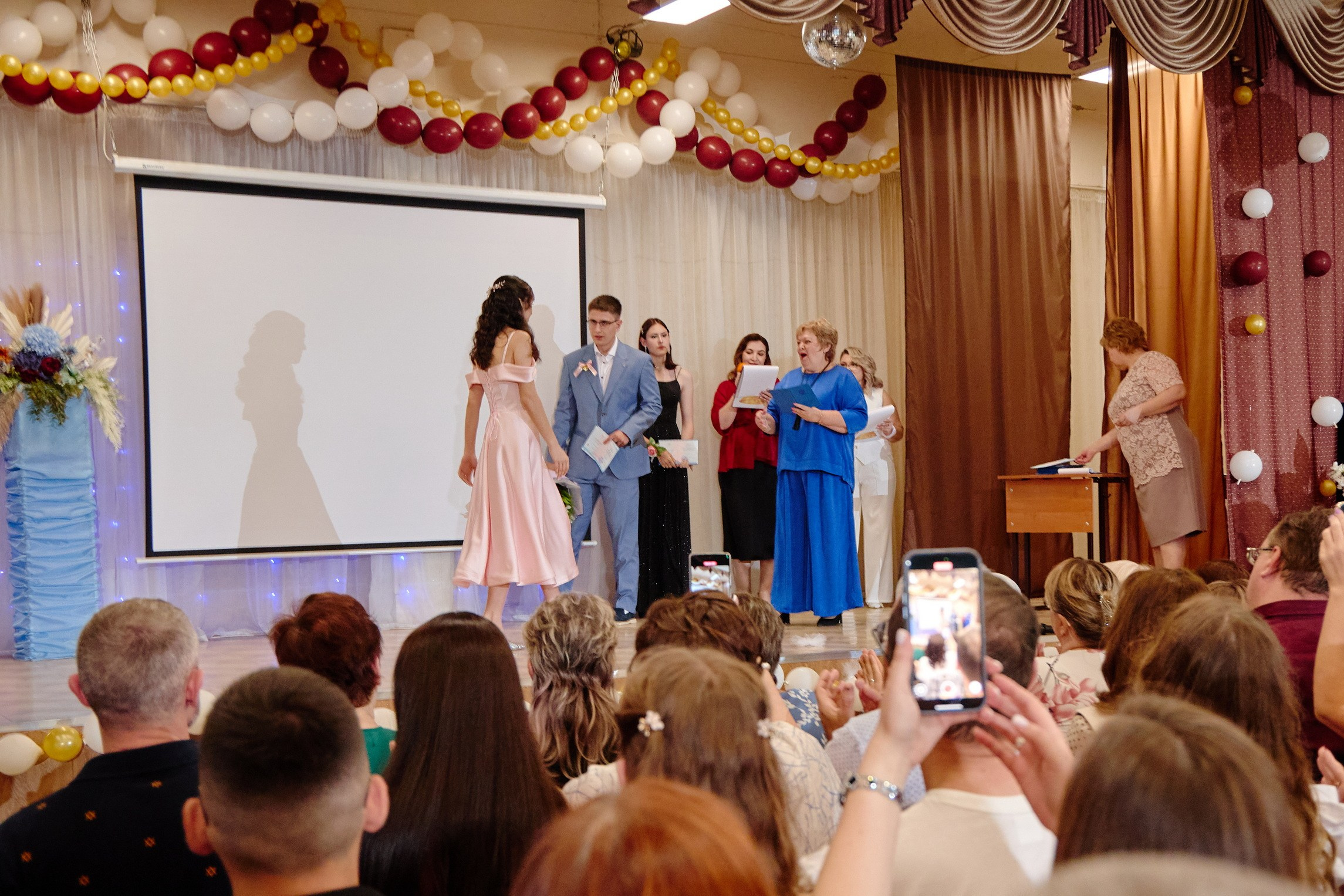 Выпускной 35 Сош. Фотограф Выпускные альбомы Таганрог Сергей Коробченко