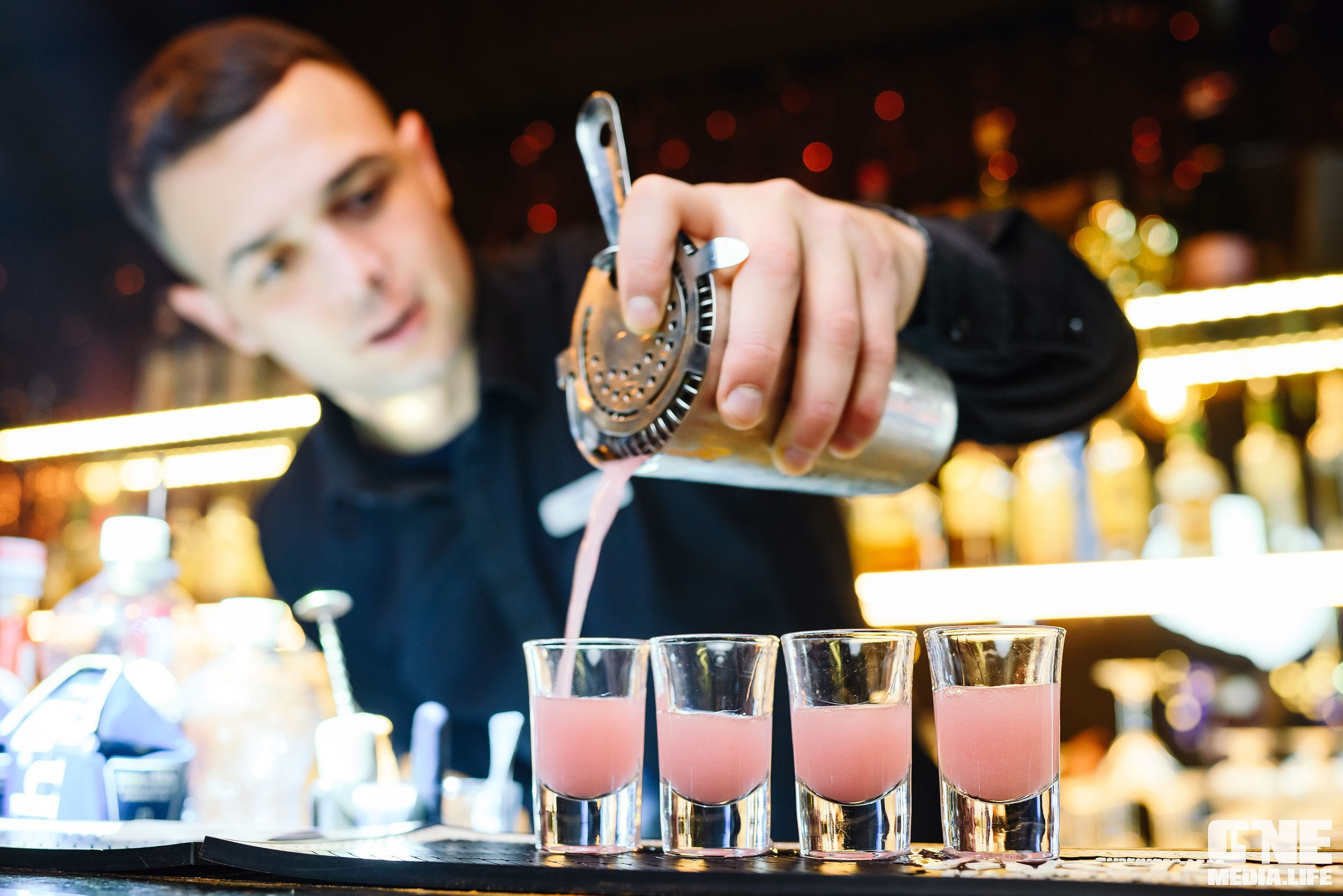 Фоторепортаж из караоке-клуба Эйфория. One Media Life: фоторепортажи, фотоотчеты с мероприятий и заведений