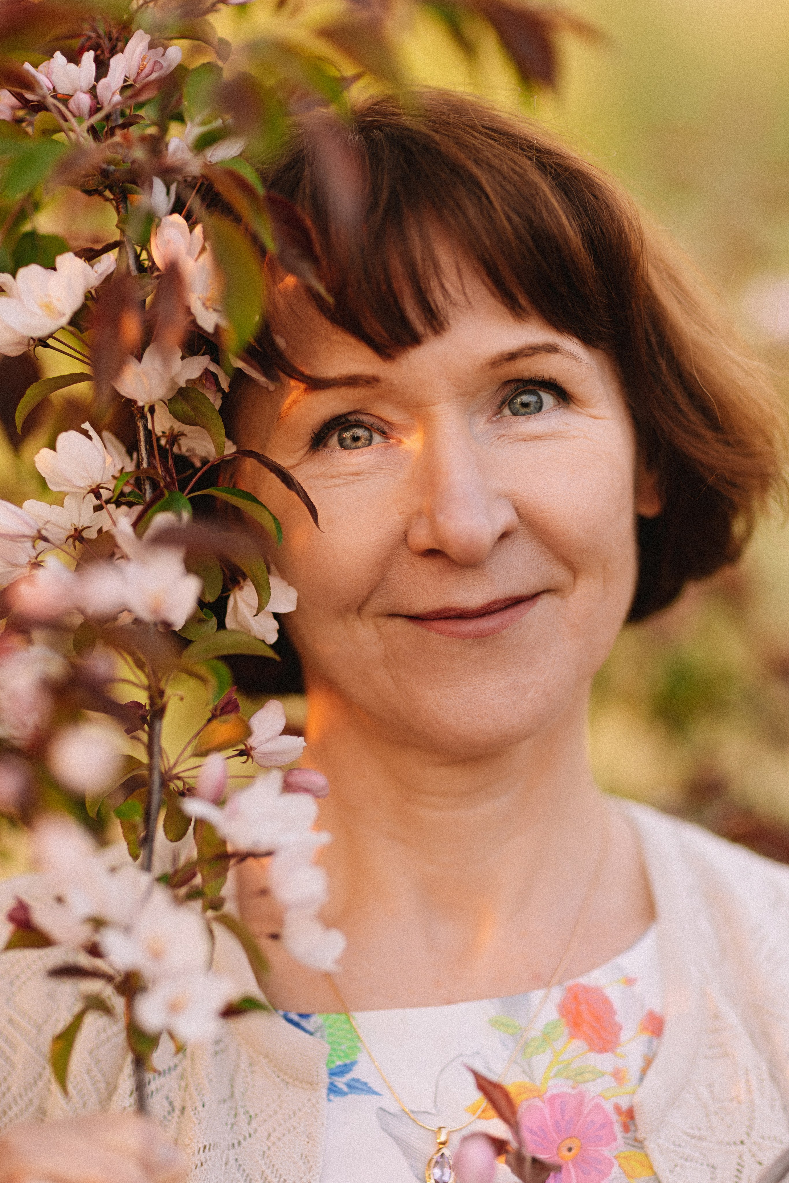 Яблони. Семейный фотограф Тюмень, фотограф на роды Салмина Мария