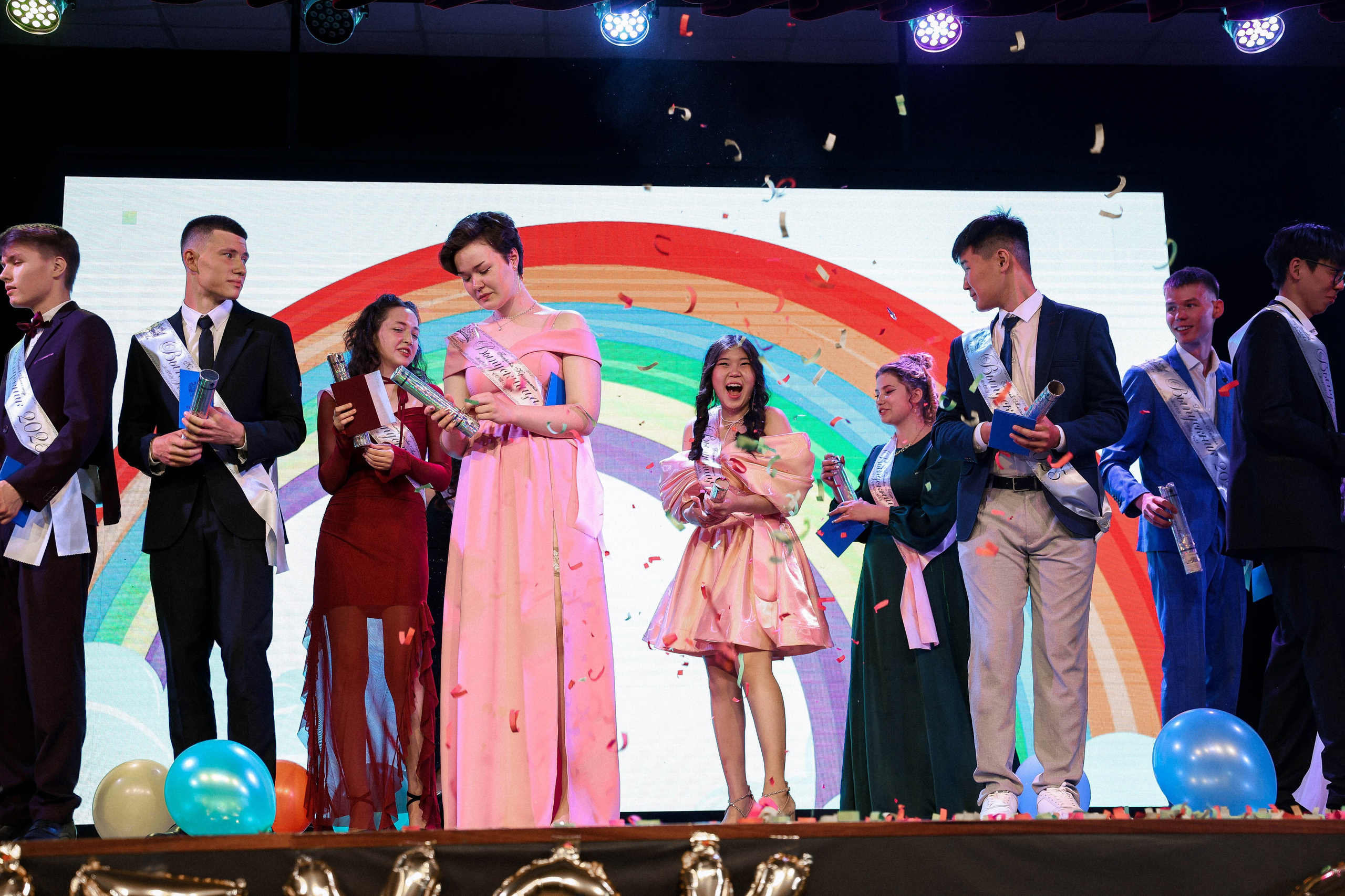 Вручение аттестатов 2025 |№ 58. Свадебный и Школьный фотограф Улан-Удэ Бурятия Джулия Топоева Выпускные альбомы Фотограф на мероприятие