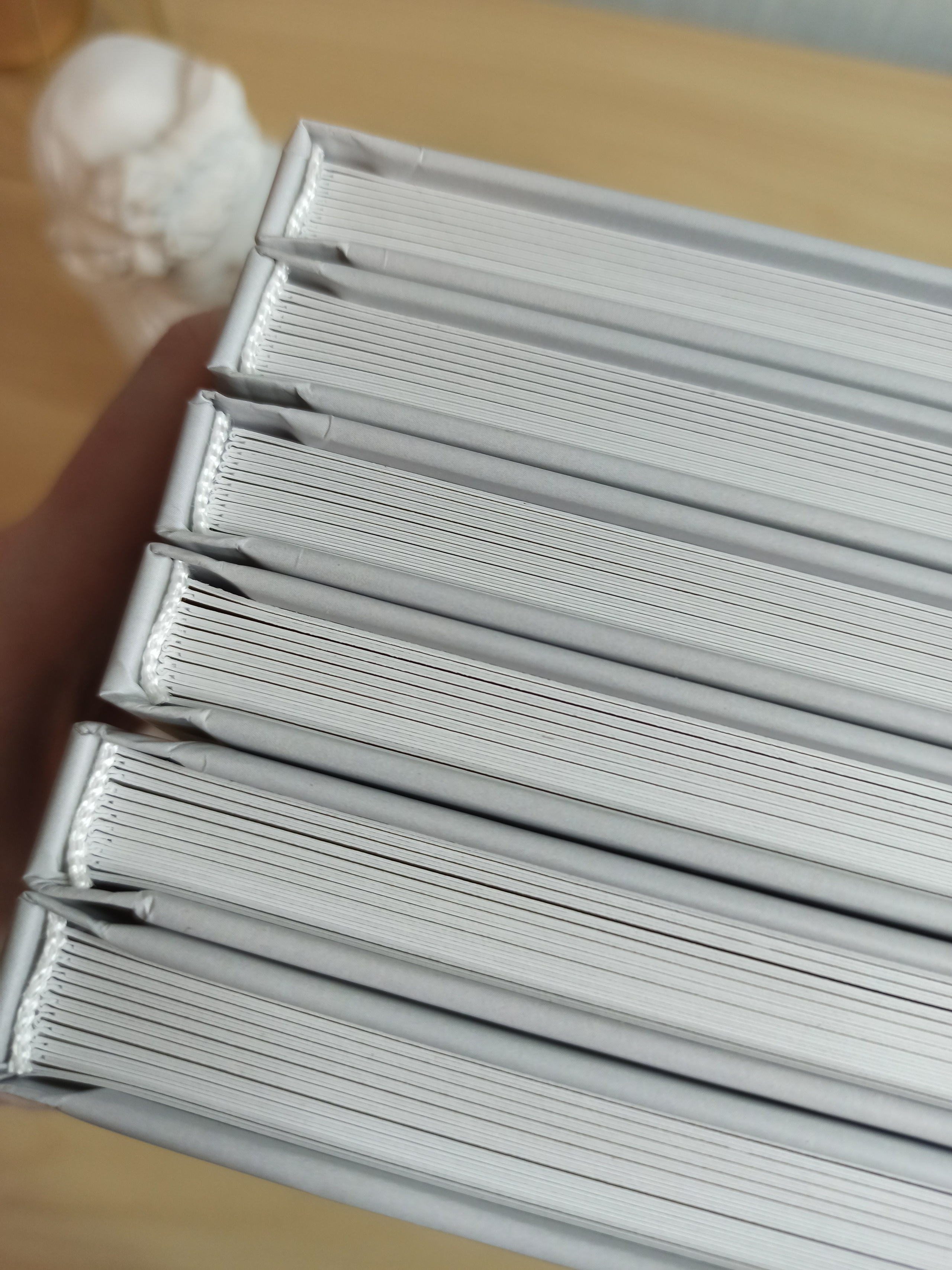 Выпускные альбомы Старый Оскол. Стильные выпускные альбомы в Старом Осколе. Свадебные фотокниги