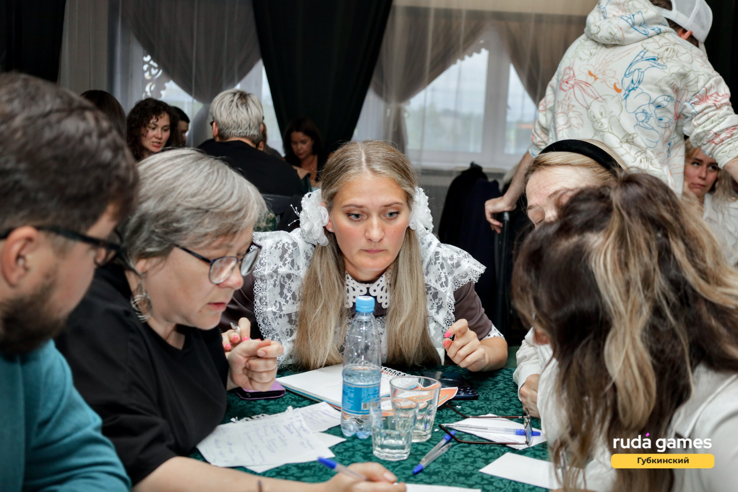 1 сентября. Фотограф в Губкинском | Александра Артамонова