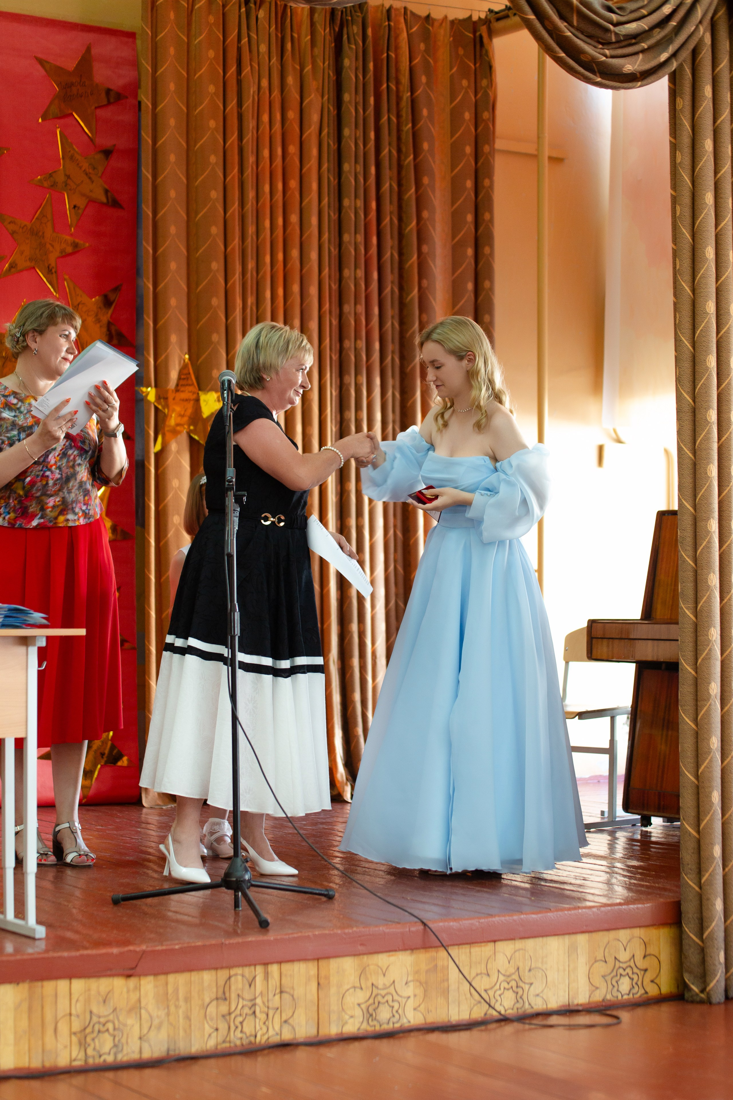 ВРУЧЕНИЕ ДИПЛОМОВ 9 ШКОЛА 2024 г. ТВОЙ АЛЬБОМ / ТВОИ ПРАВИЛА