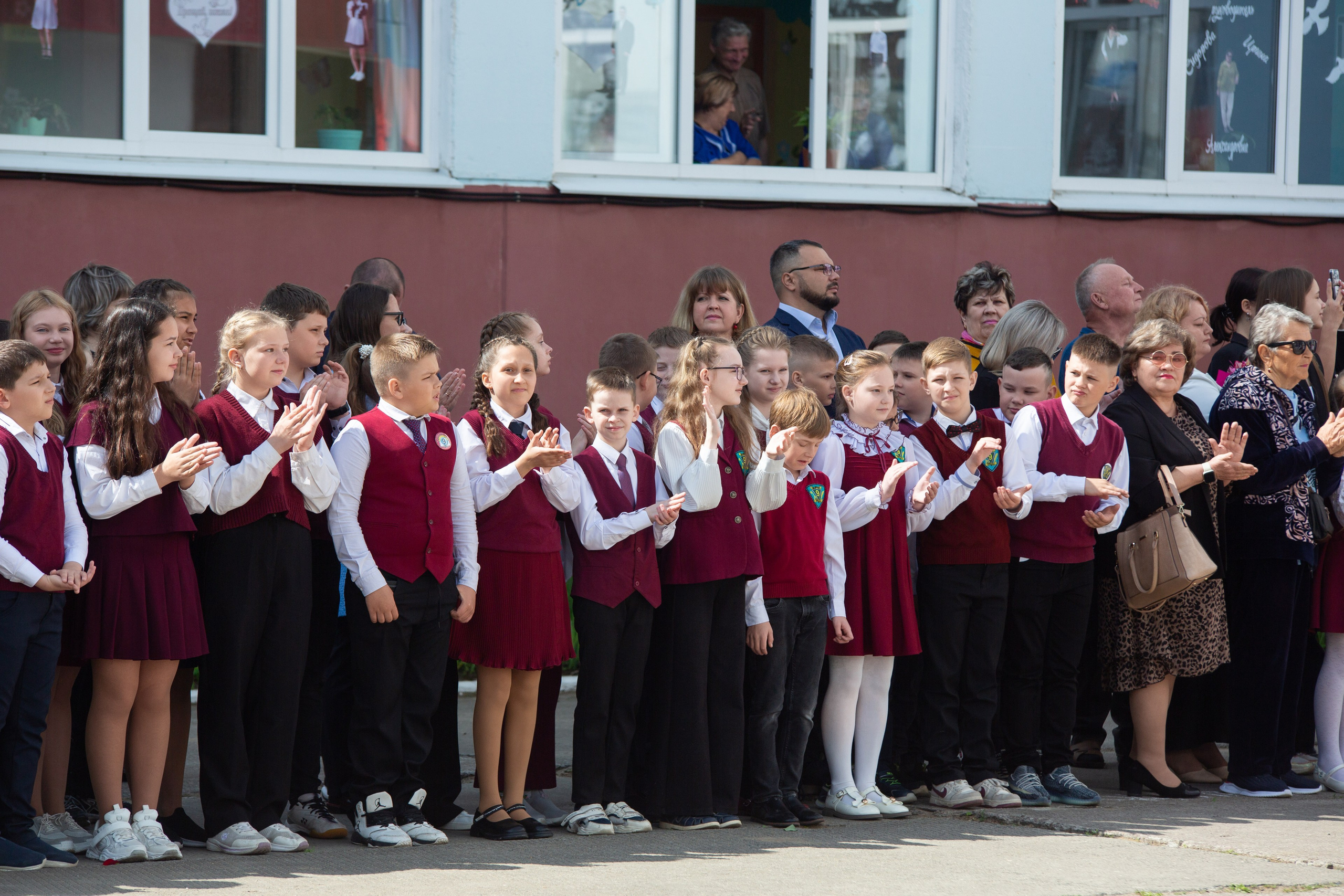 ПОСЛЕДНИЙ ЗВОНОК 2025 9 ШКОЛА. ТВОЙ АЛЬБОМ / ТВОИ ПРАВИЛА