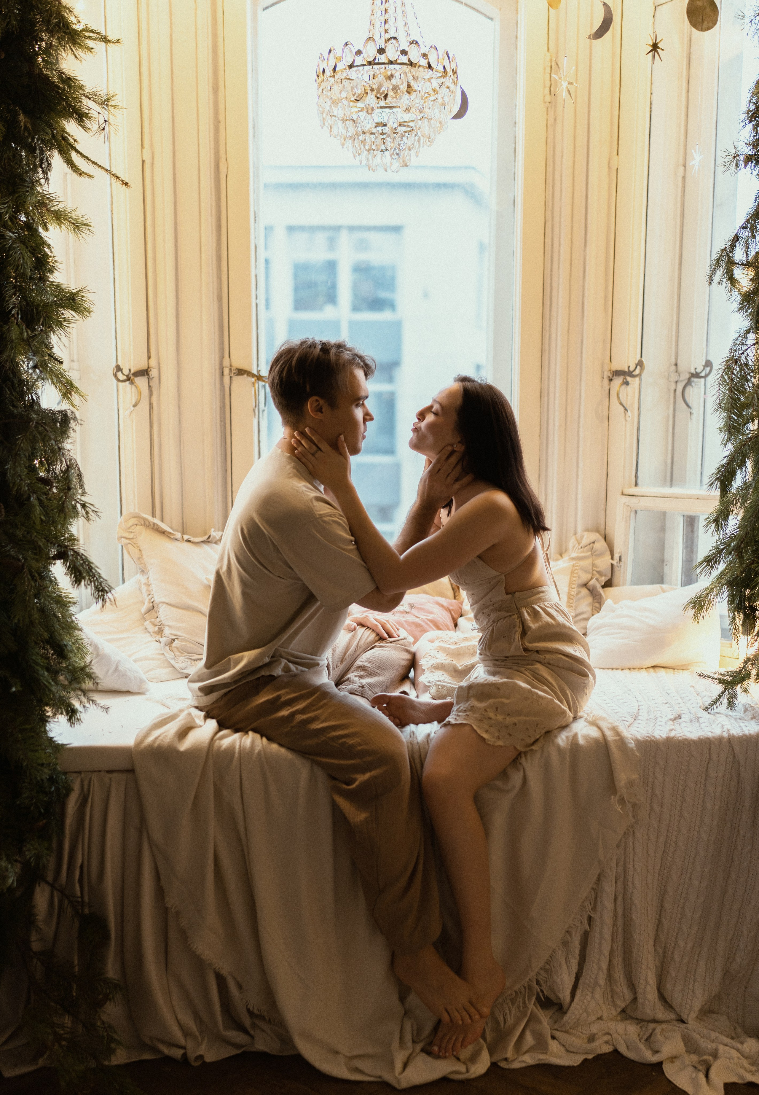 Парная фотосессия в студии. Новогодняя парная фотосессия в квартире.